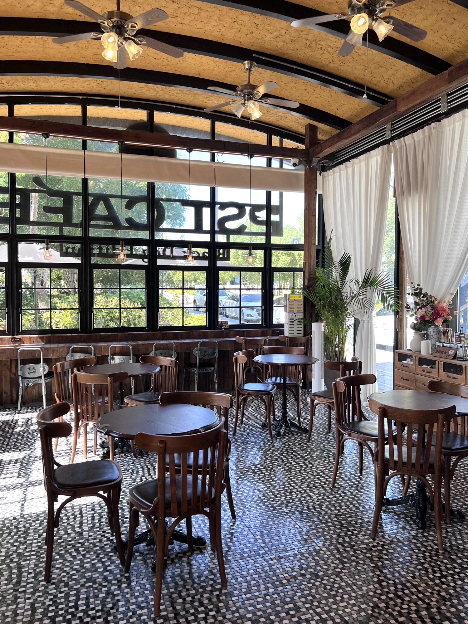 PST CAFE黑犬咖啡(李公堤店) · Suzhou