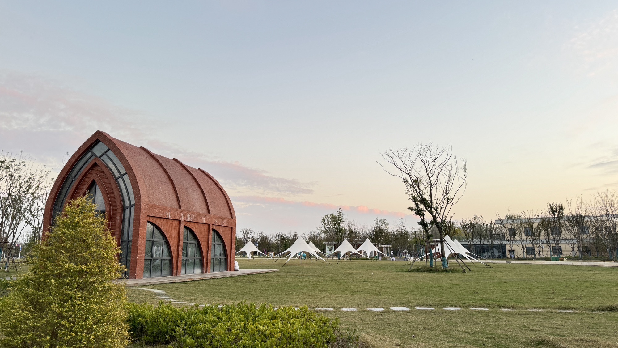 青年公园露营基地