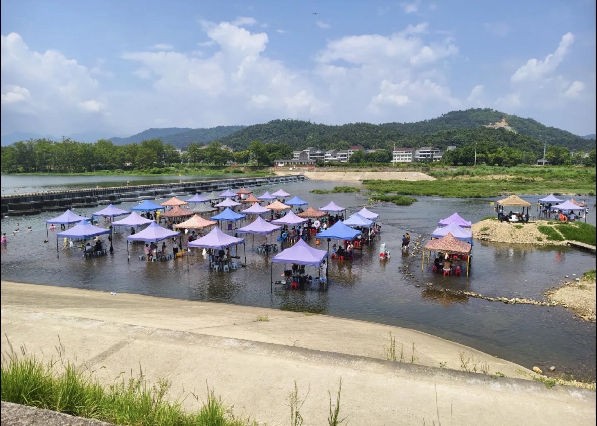 鹿木外滩露营基地