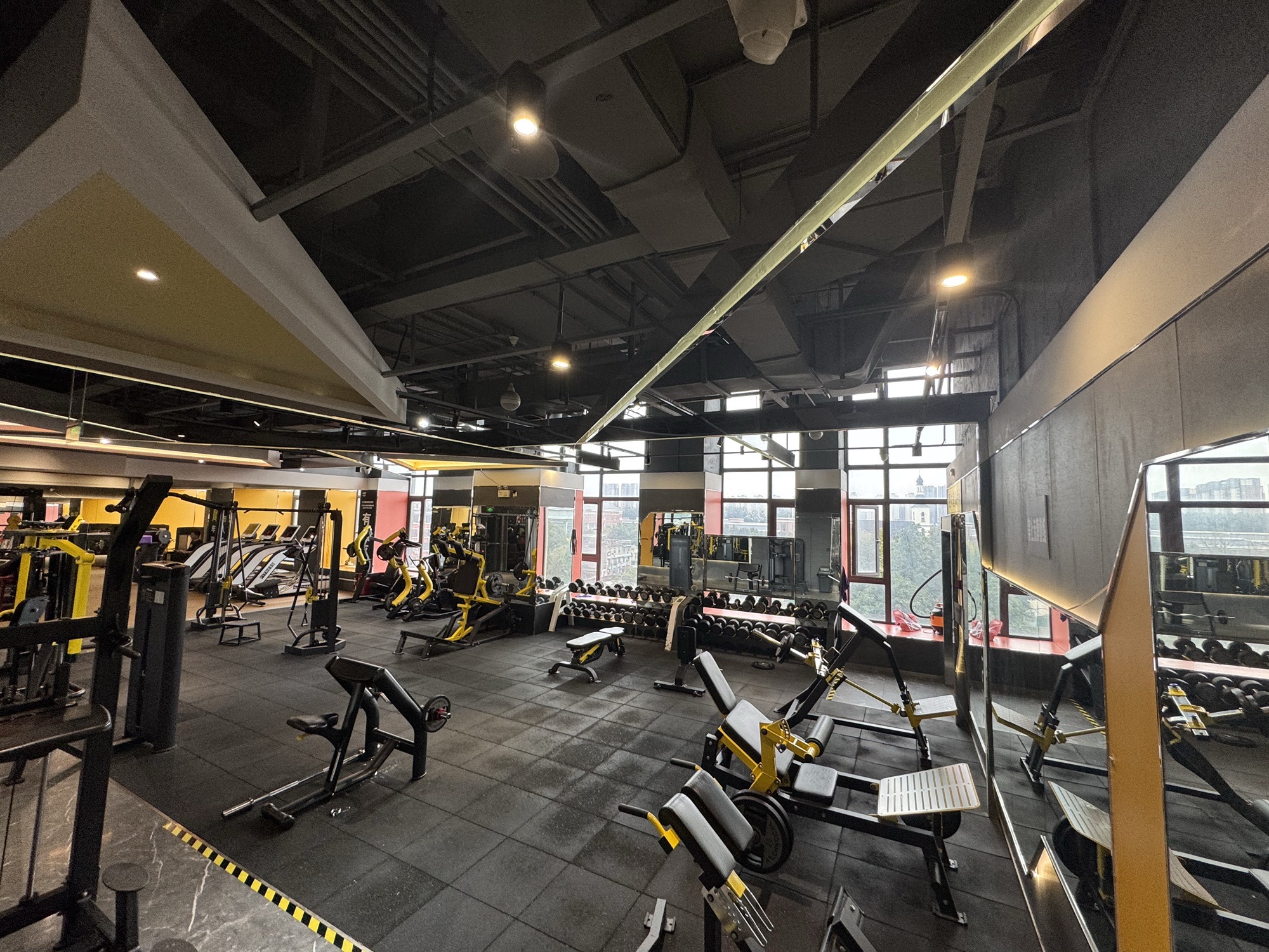 场地封面-木马24小时健身(犀浦万达店)