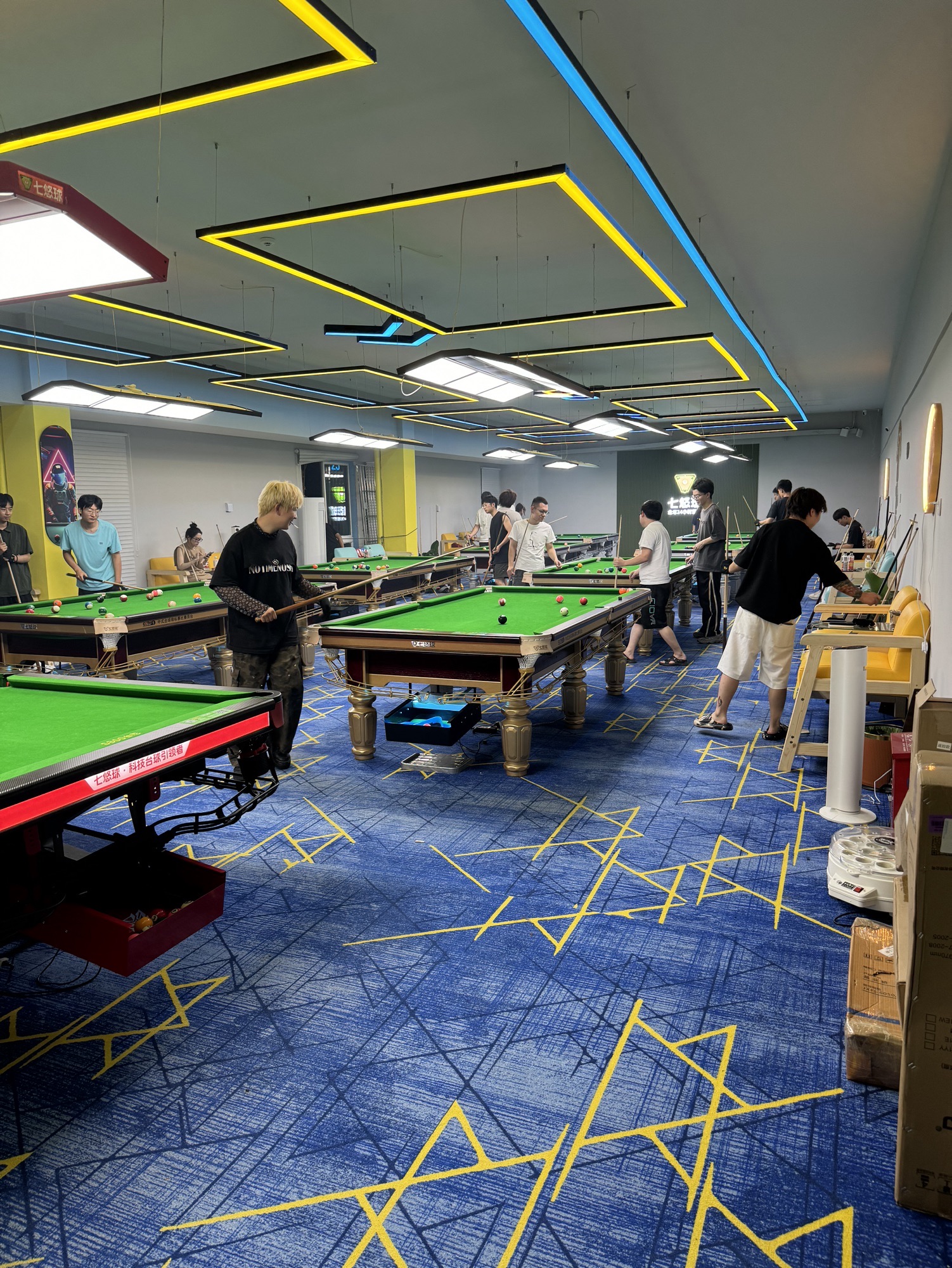 场地封面-七悠球24H台球俱乐部(财通大厦店)