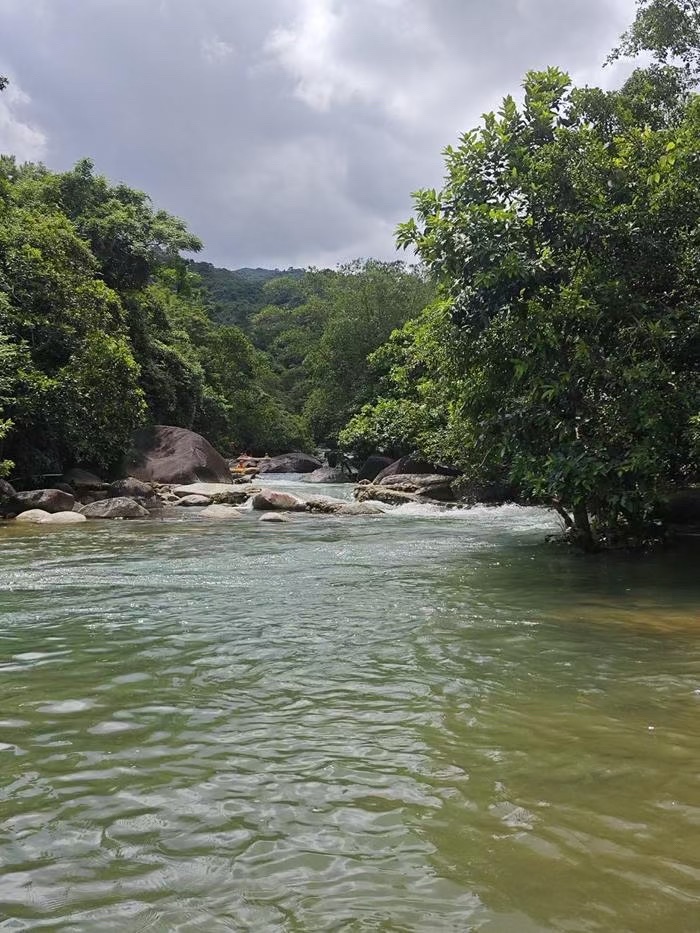 防城港金沙水漂流