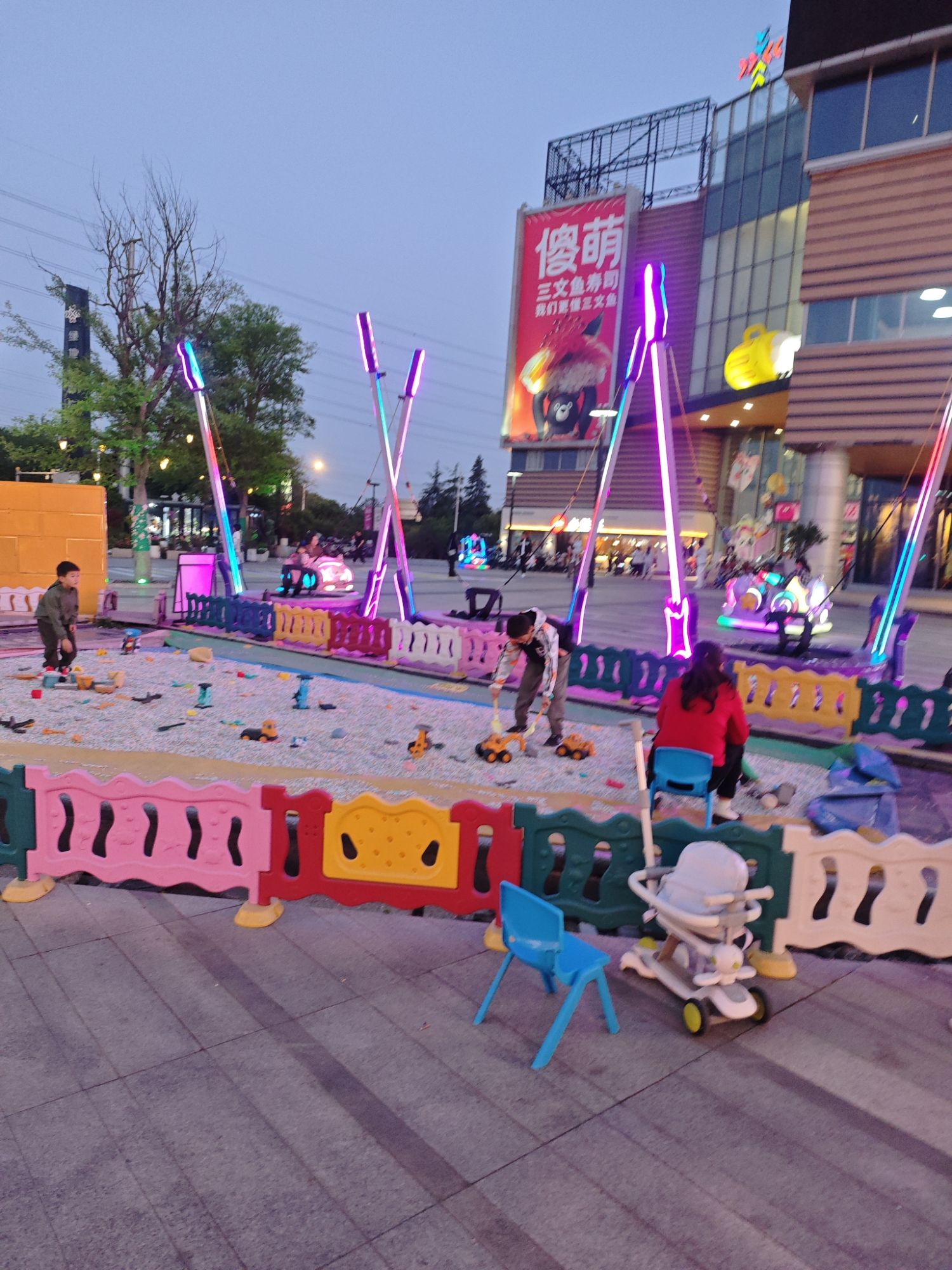 场地封面-嘻卡西儿童乐园(上海绿地缤纷广场店)