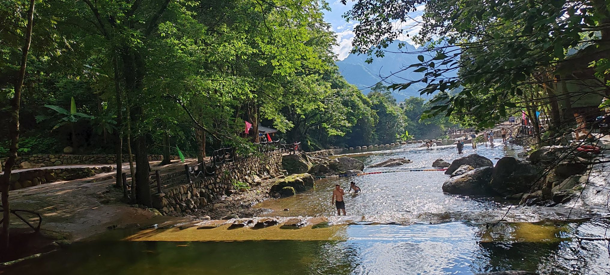 金秀圣堂大峡谷景区旅行图片 3
