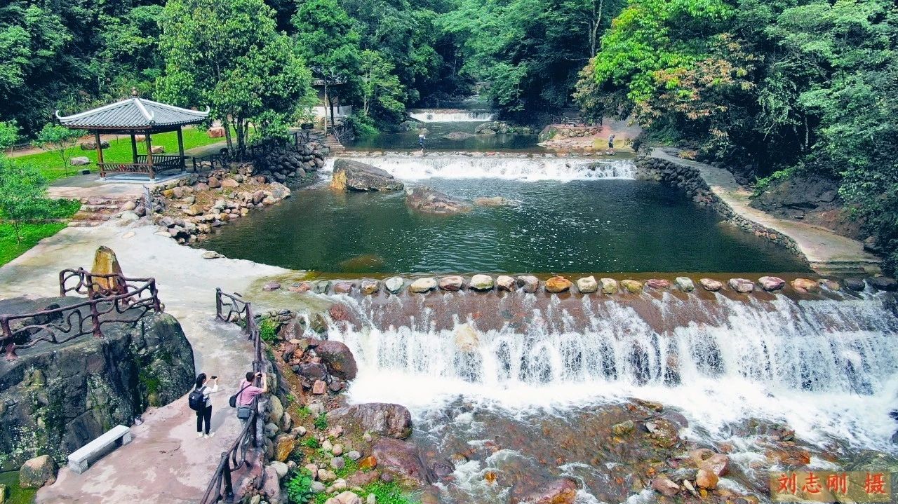 金秀圣堂大峡谷景区旅行图片 2