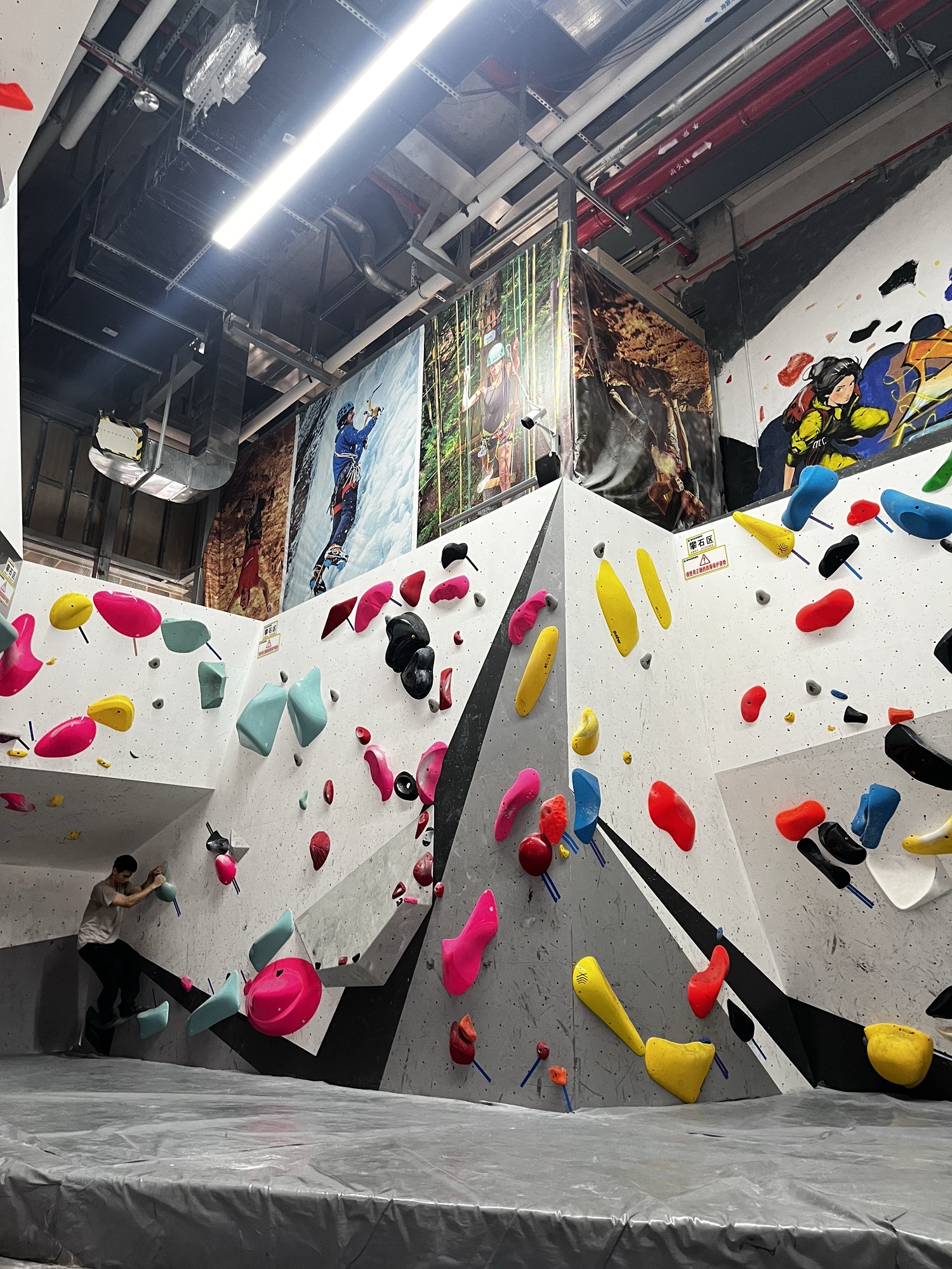 场地封面-闪电攀岩Lightning Climbing GYM