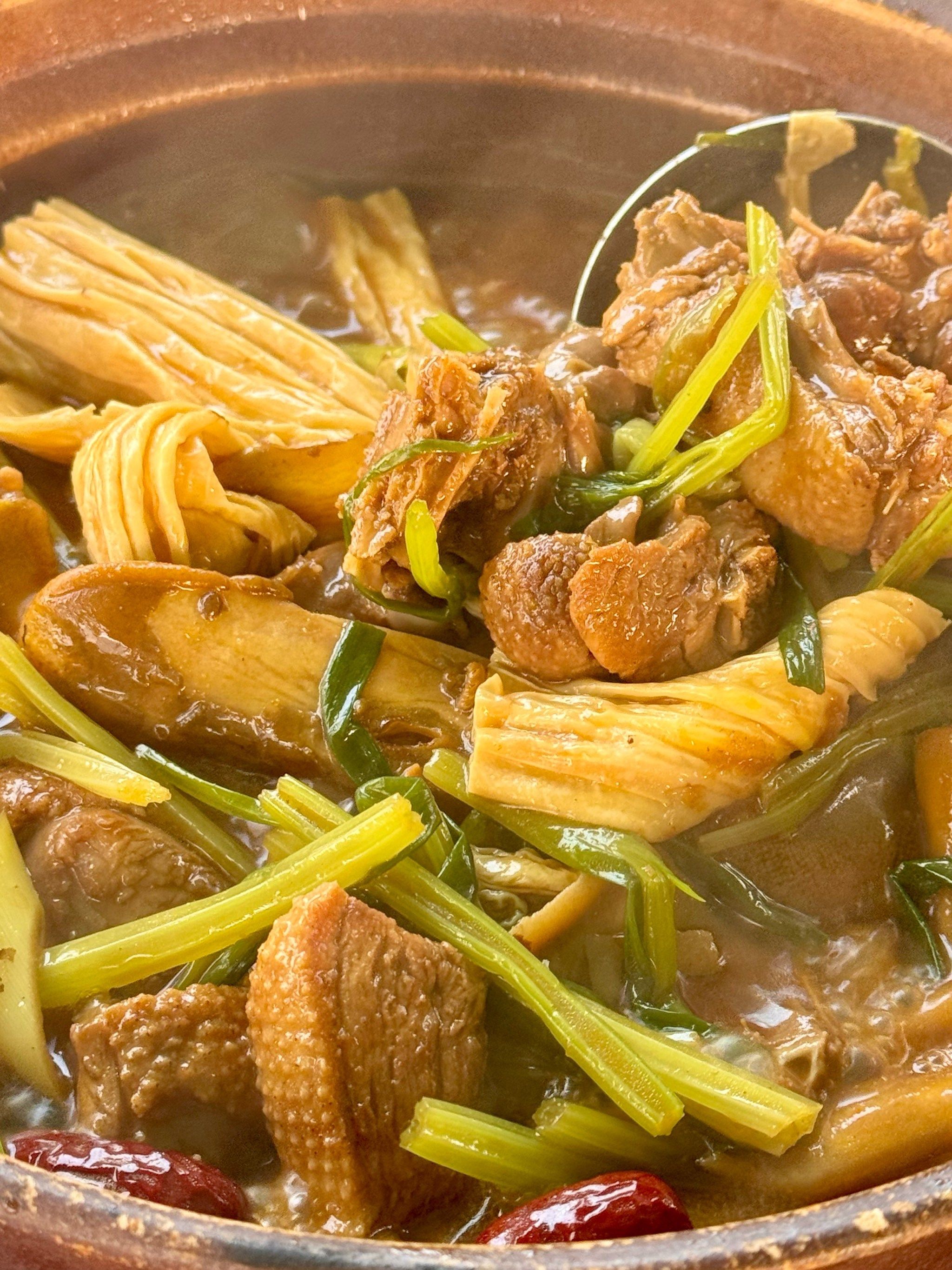 屯昌枫木香草鸭(南边海路店)