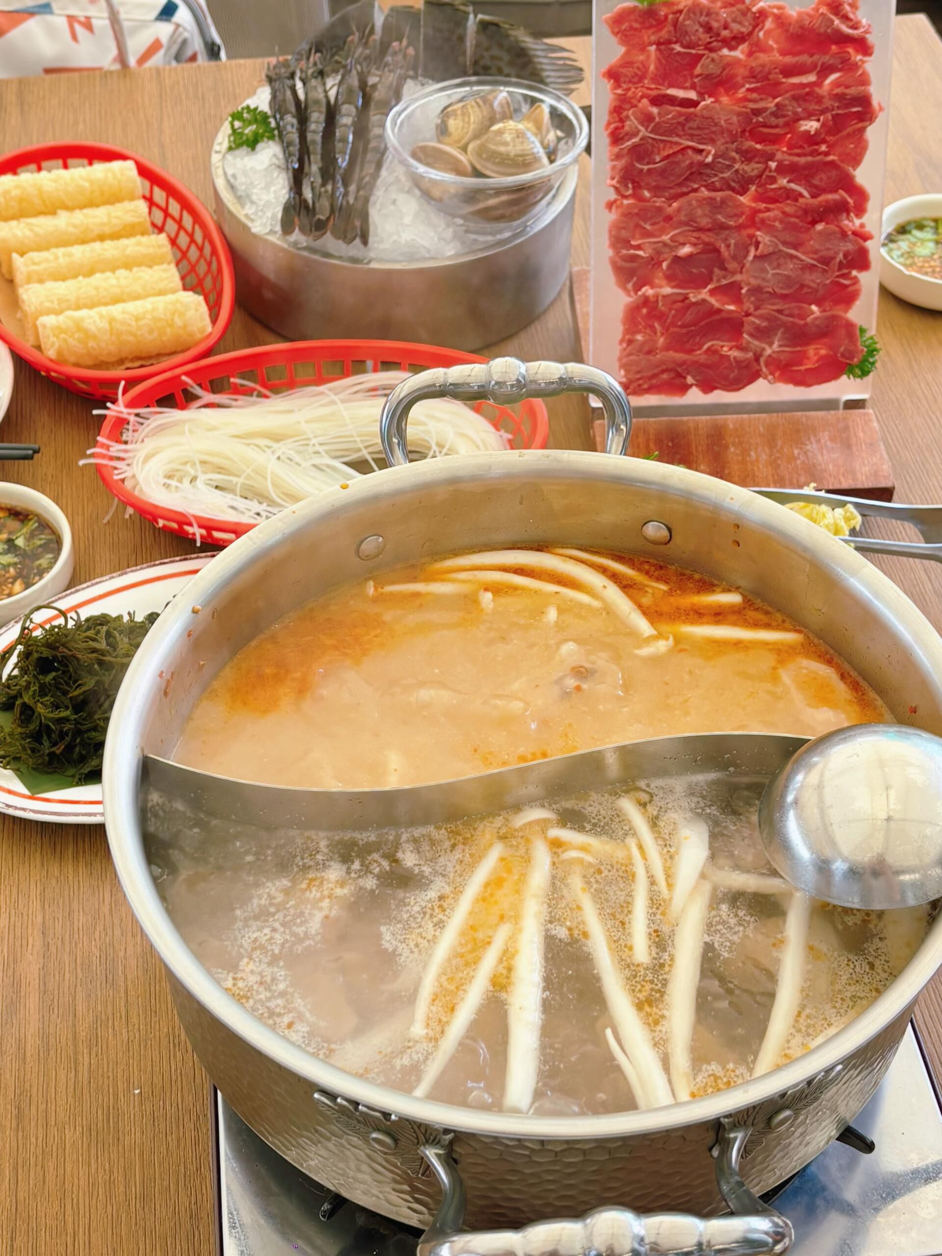 多橘丽-海南糟粕醋火锅(万宁王府井店)