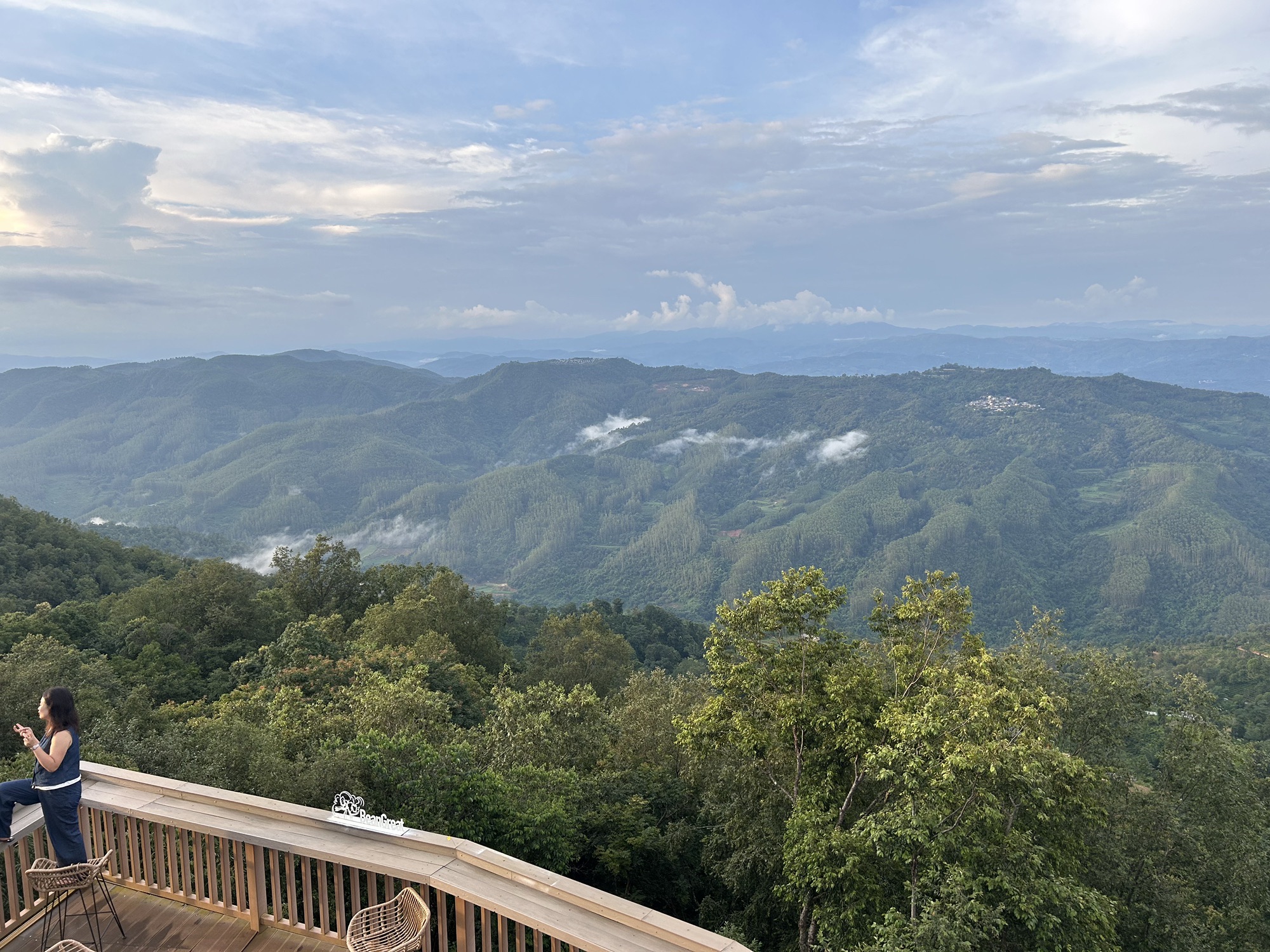 景迈山观景台景点图片
