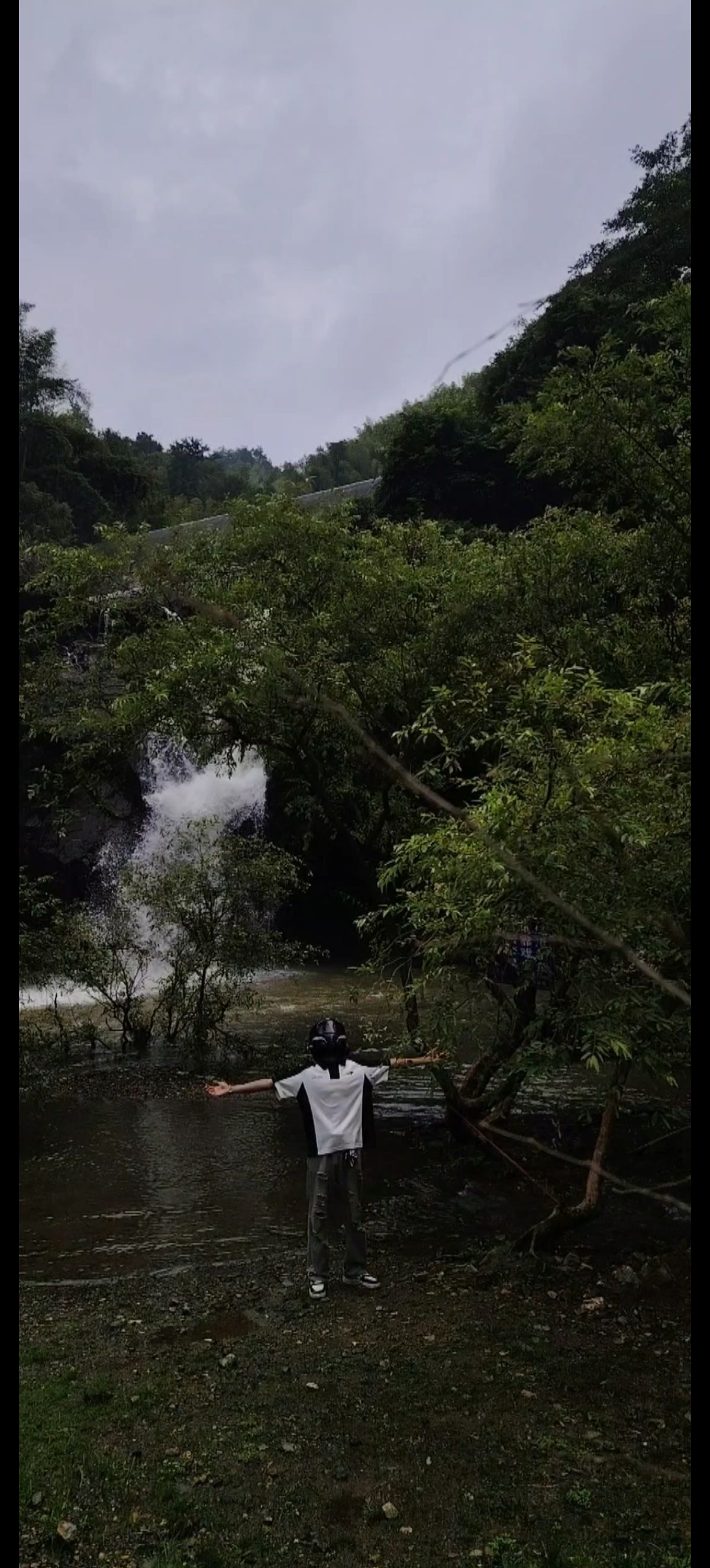 两丝瀑布旅行图片 1