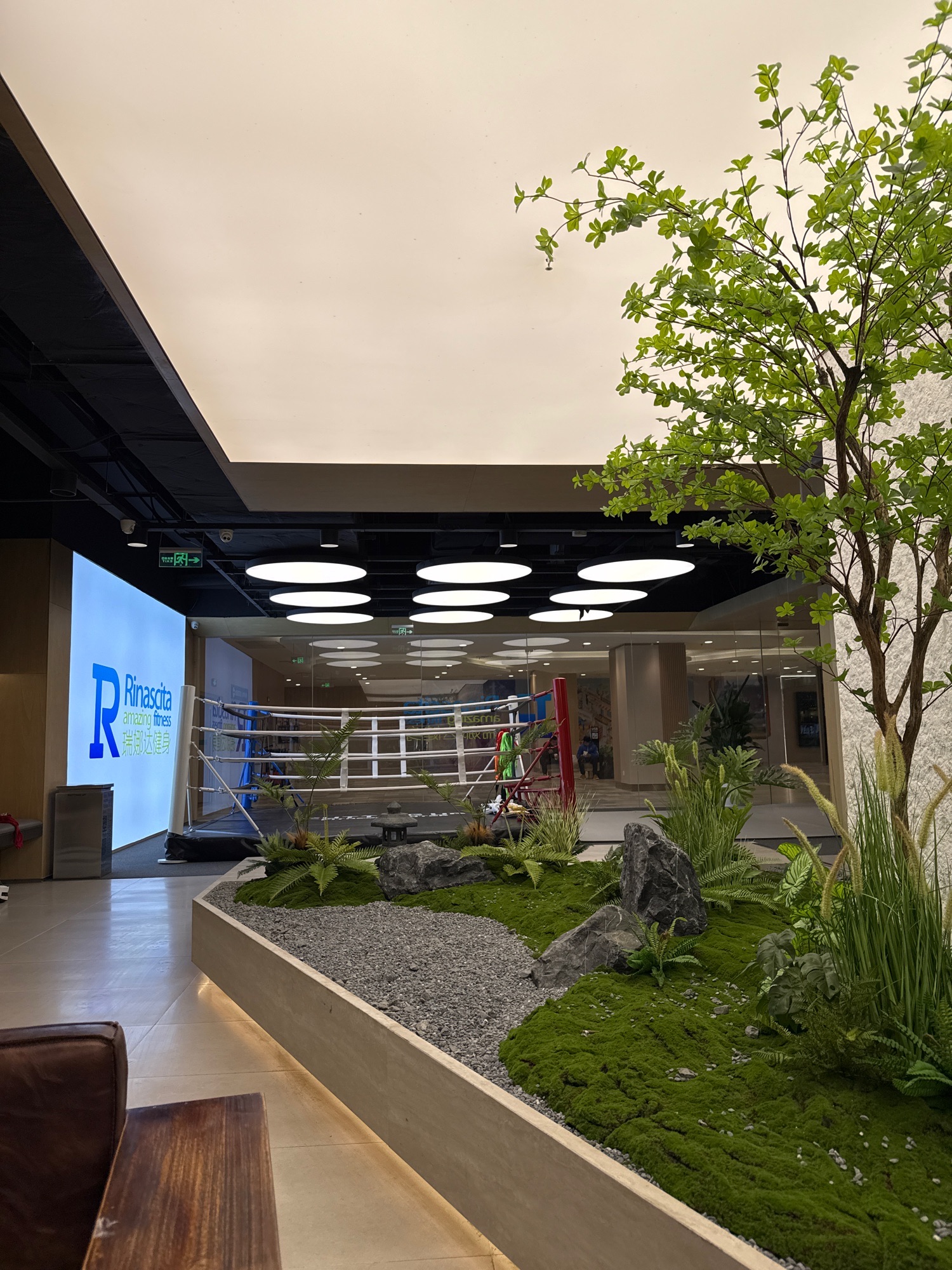 场地封面-Rinascita Fitness瑞娜达健身(经开永旺梦乐城店)