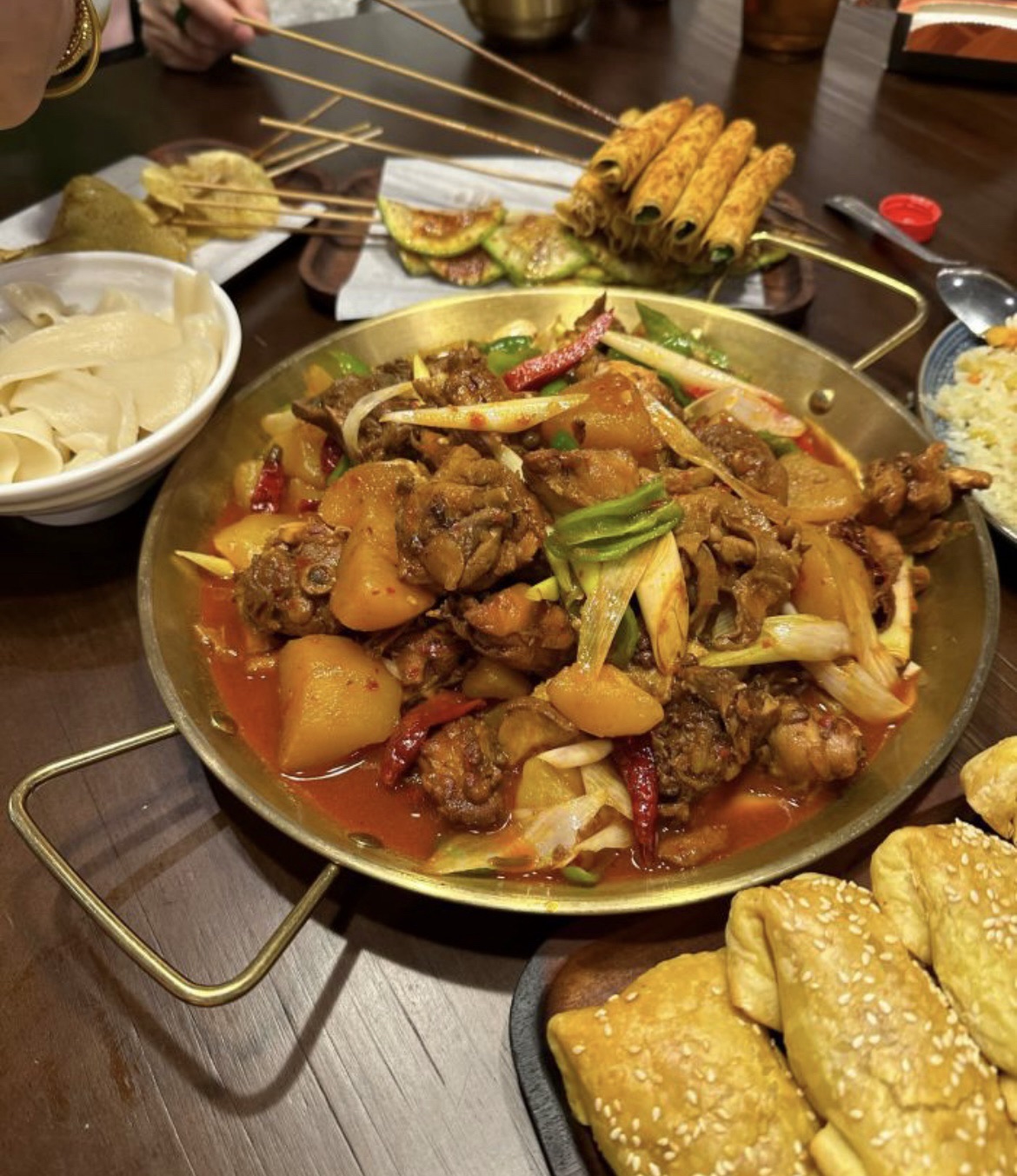巴依来普新疆烧烤餐厅(龙湖成都武侯欢肆店)