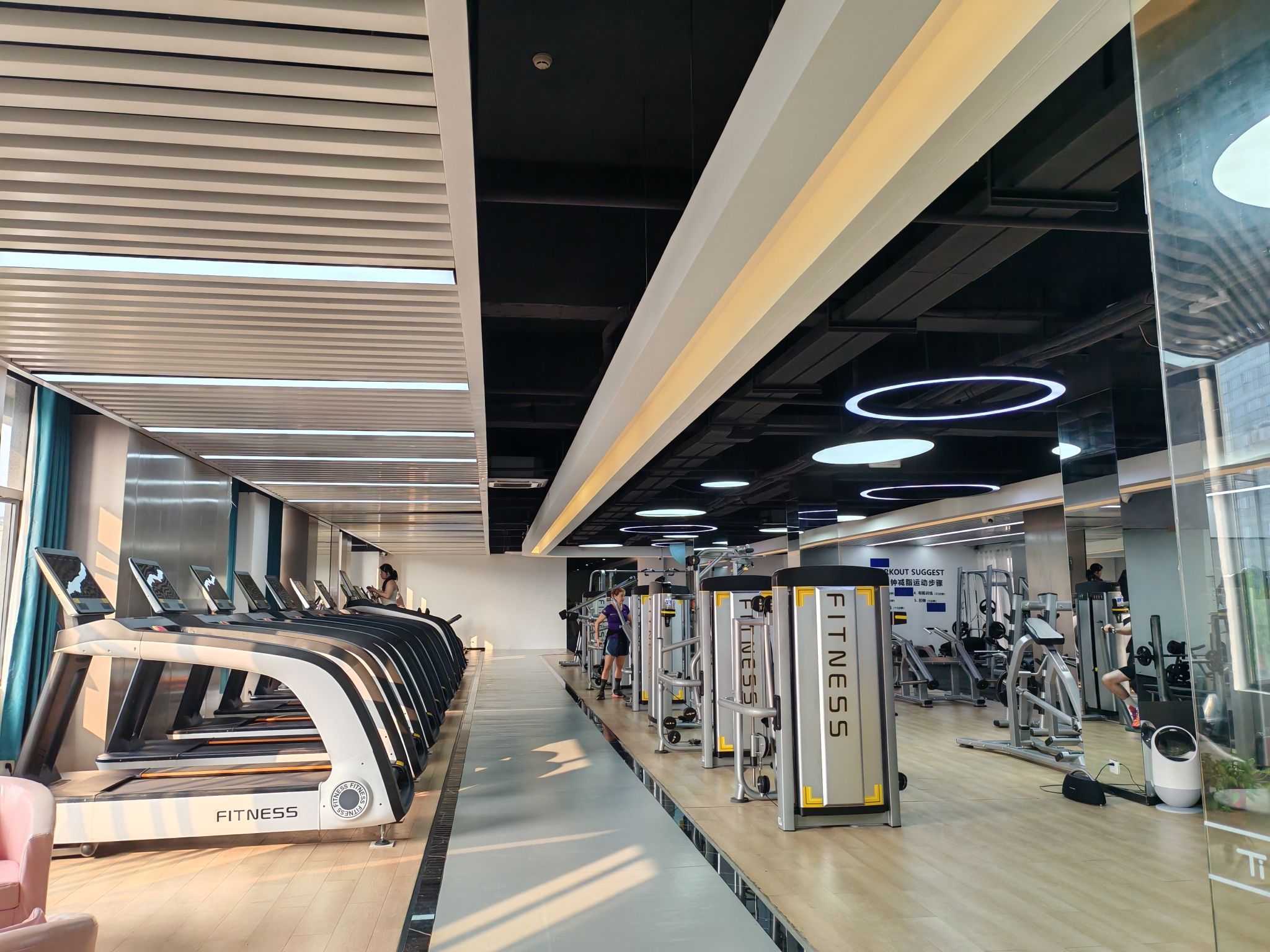 潮人会游泳健身俱乐部(七星店)