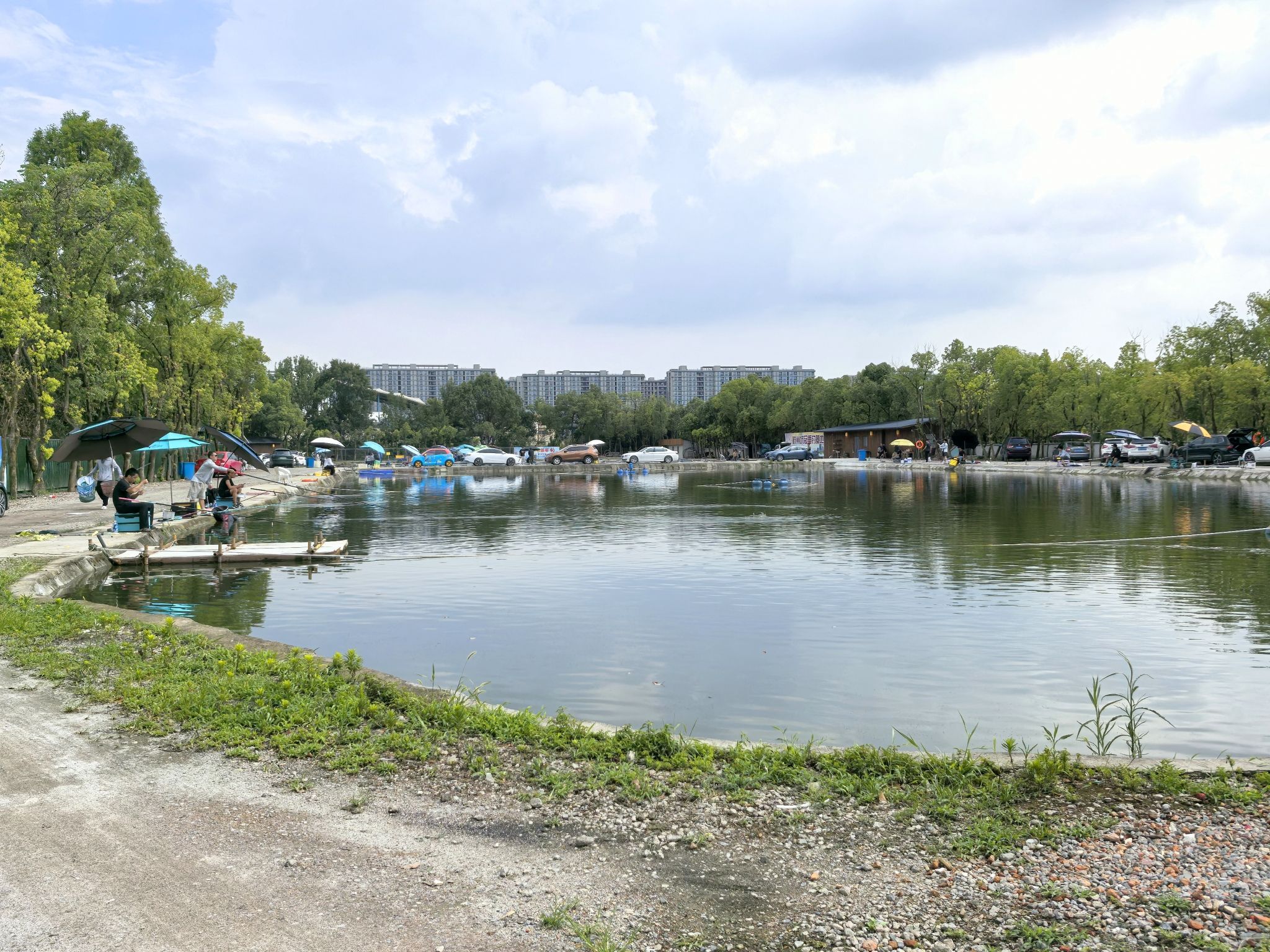 杭州坑冠垂钓基地