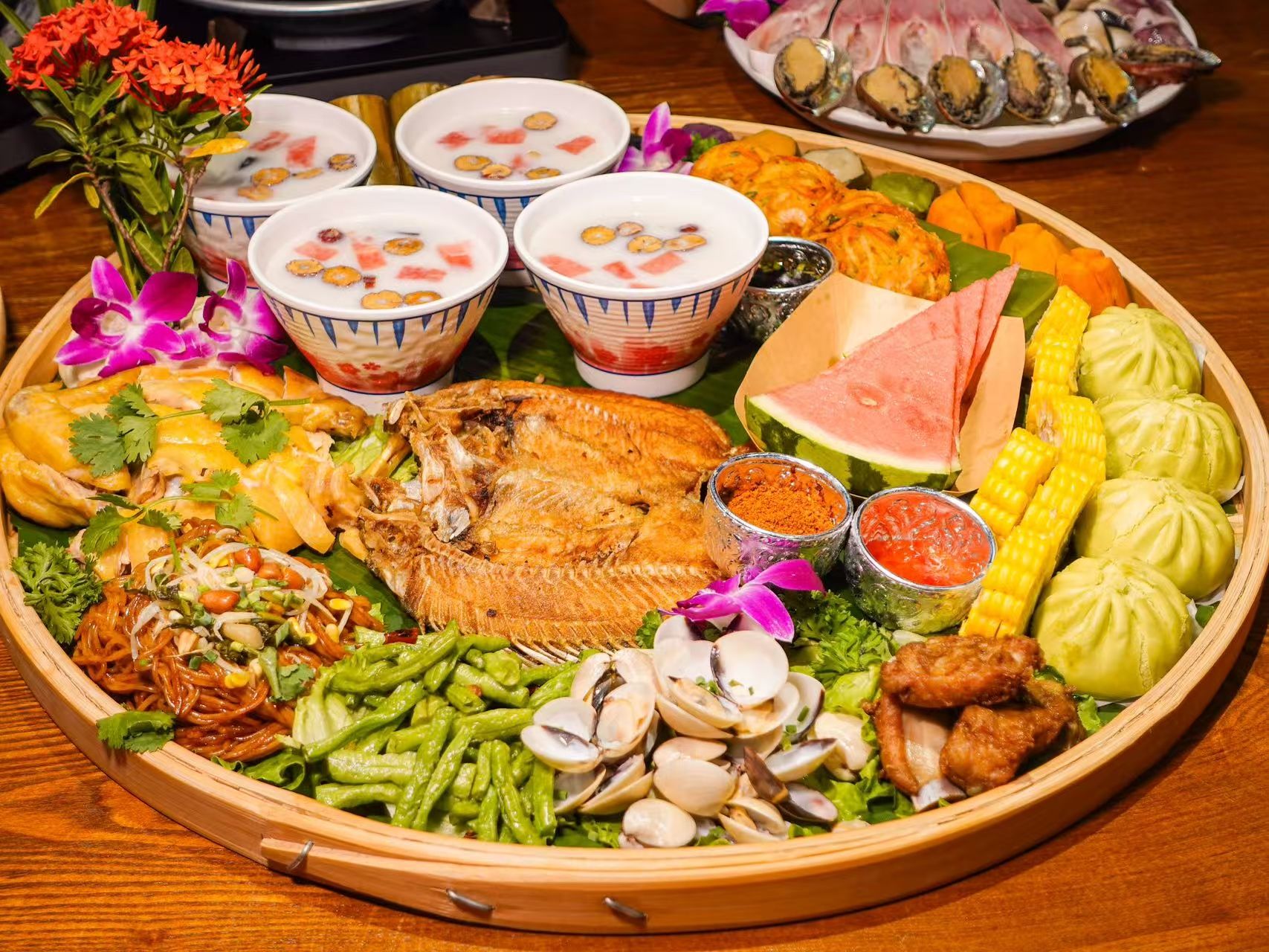靓靓香草鸭·糟粕醋簸箕饭海南大排档(大东海店)