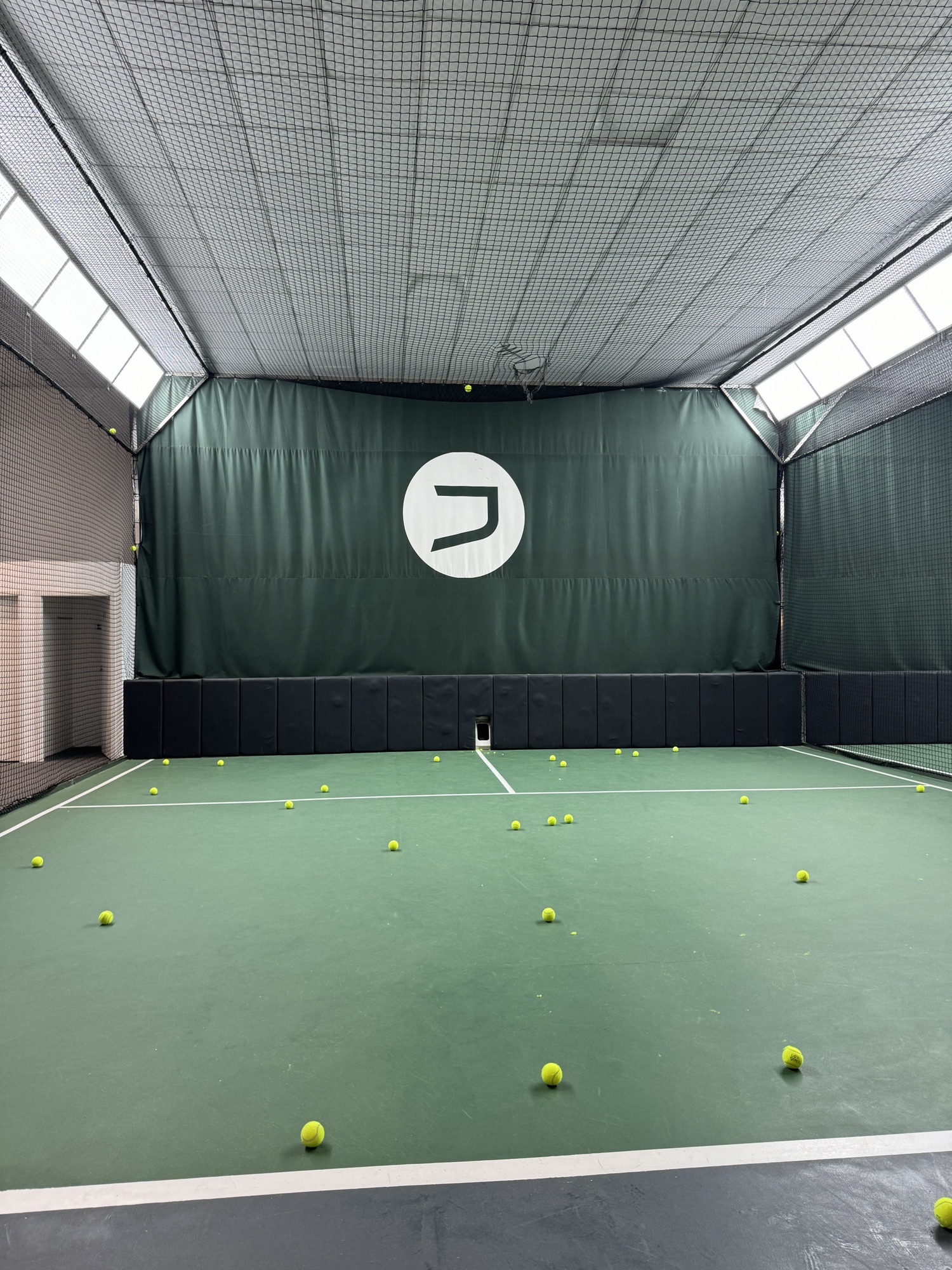 场地封面-巨打网球·24小时自助学练馆(松江店)