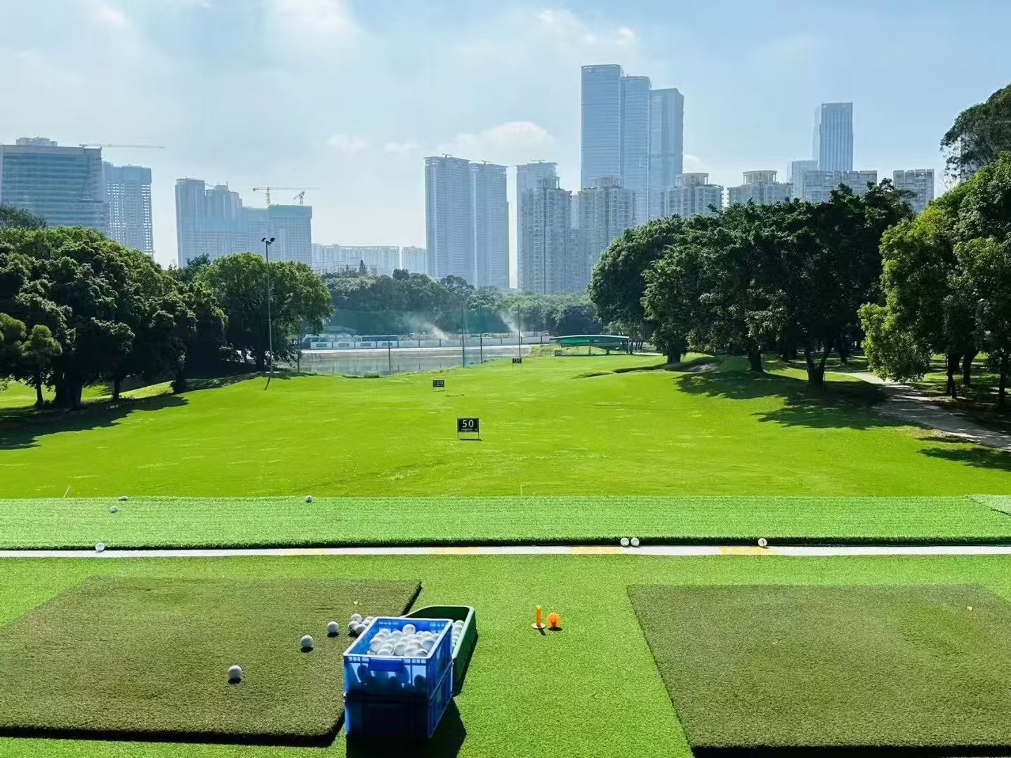 场地封面-深圳拼个球高尔夫培训中心