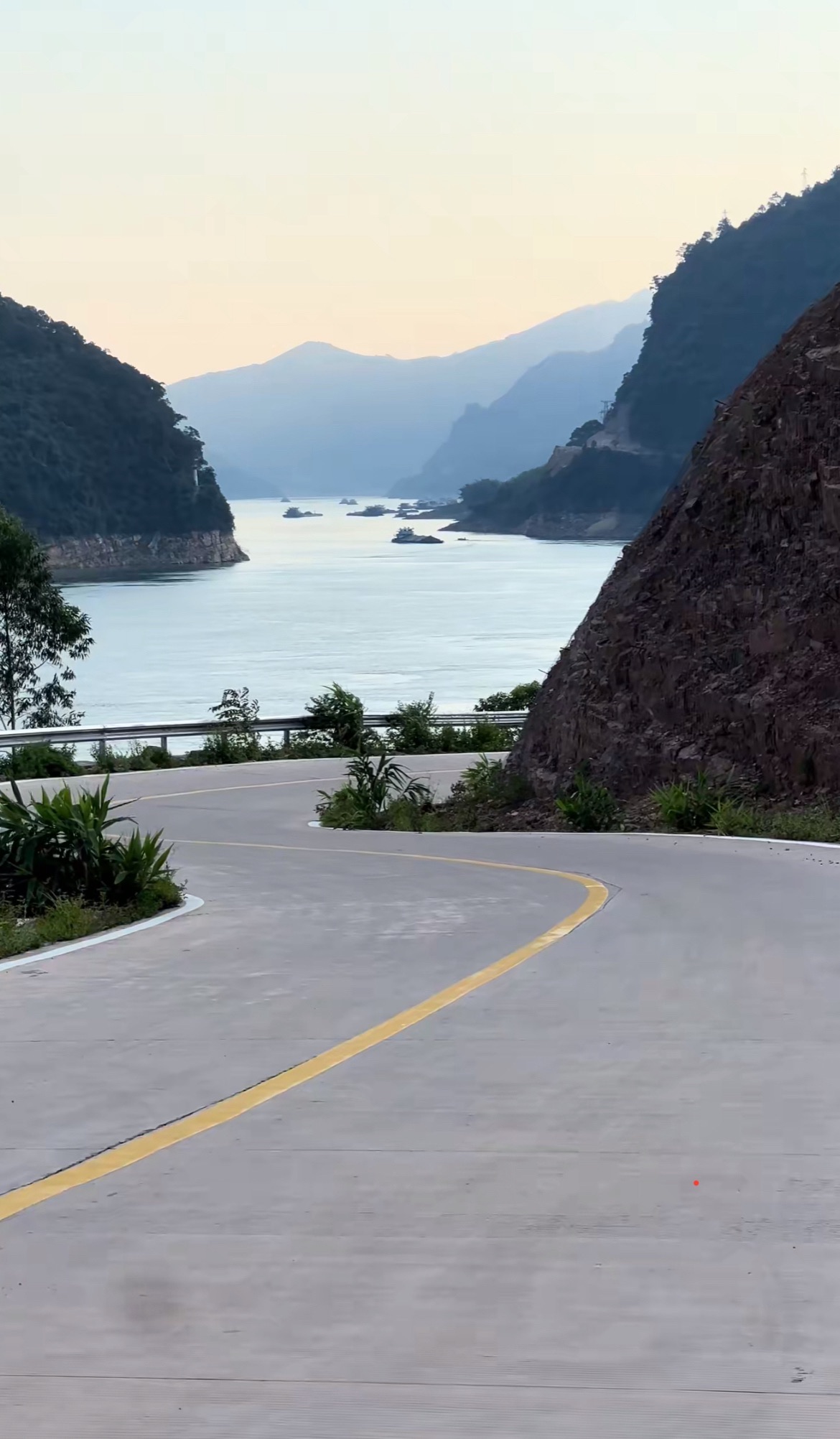 大藤峡s弯网红打卡地旅行图片 3