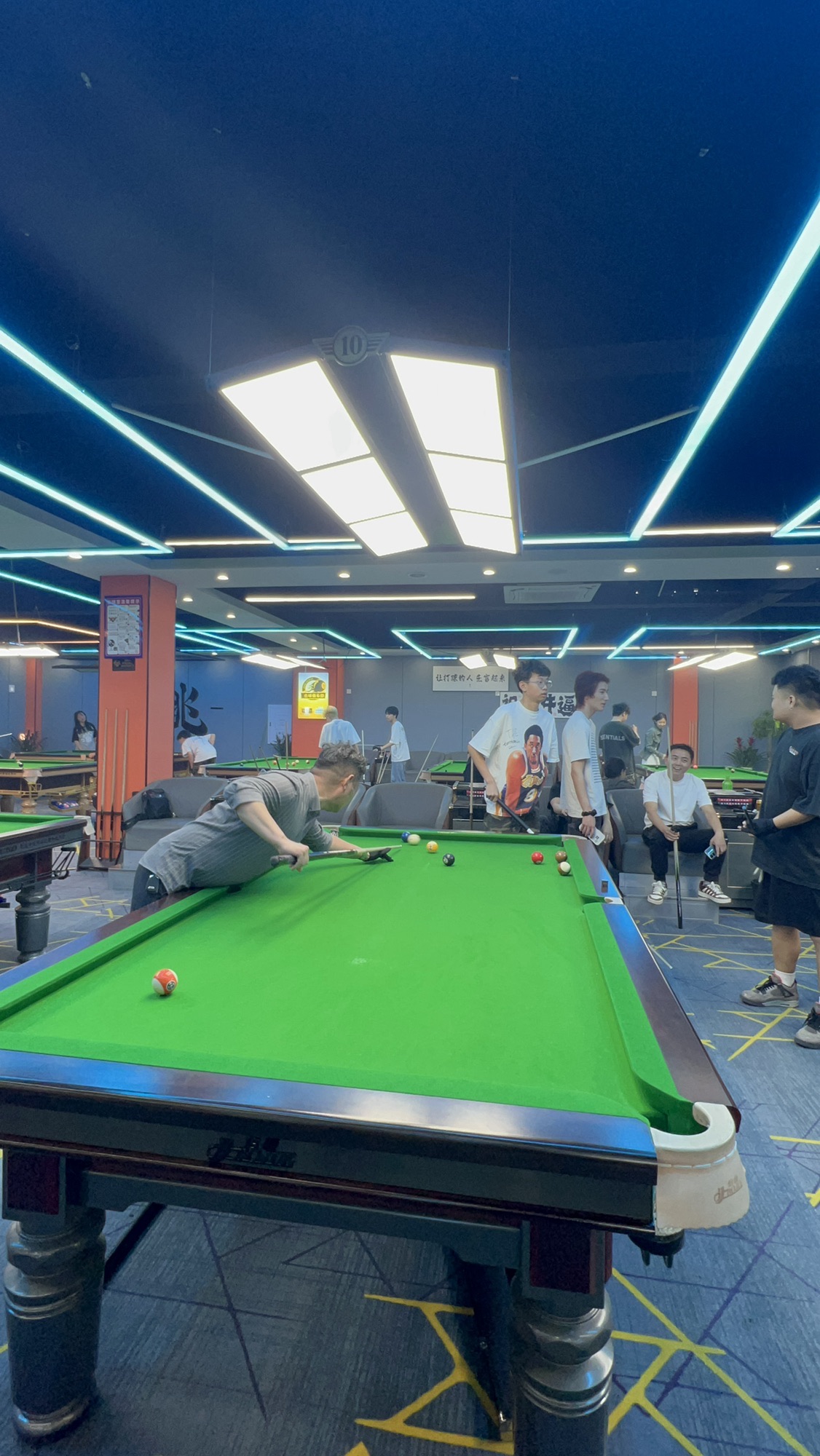 场地封面-伯爵台球俱乐部