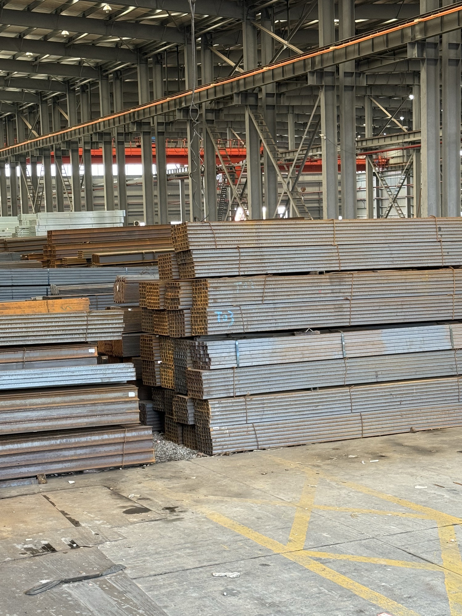 绍兴钢材批发联何钢材