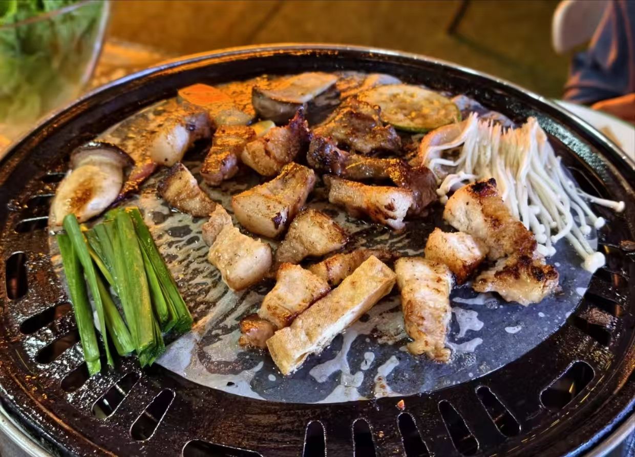 韩牛村炭火烤肉·鲜切牛肉·海鲜