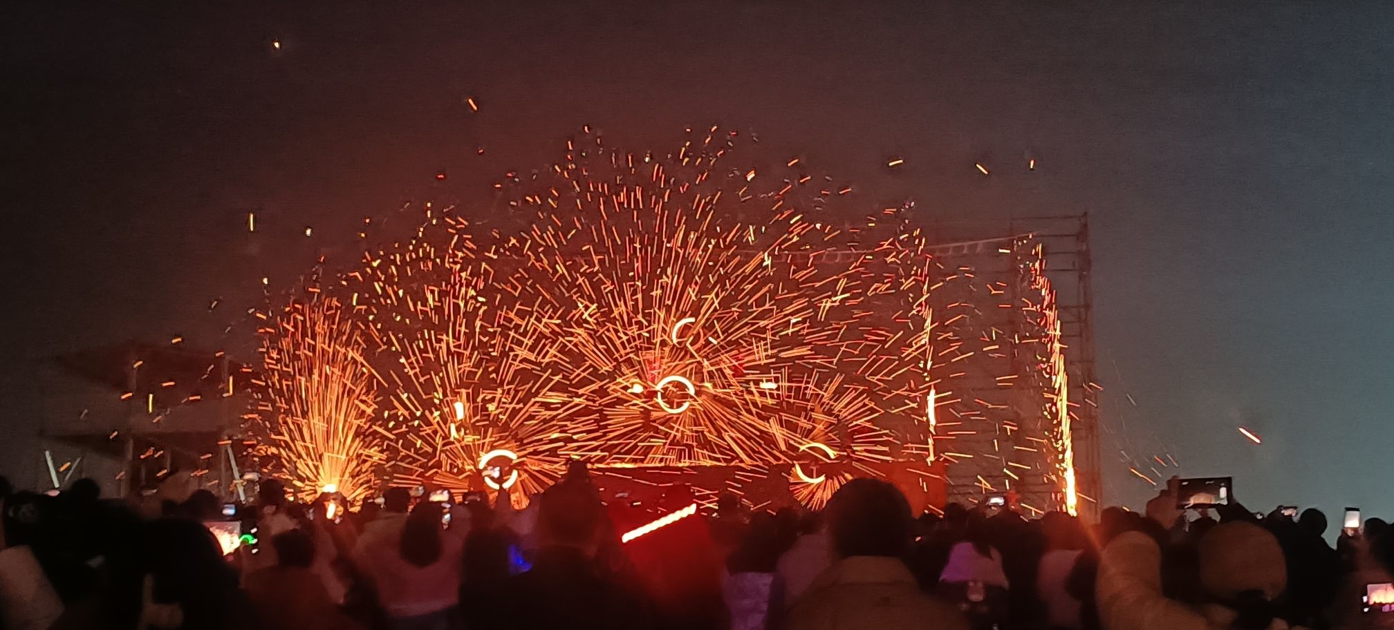 七彩幻城景区旅行图片 1