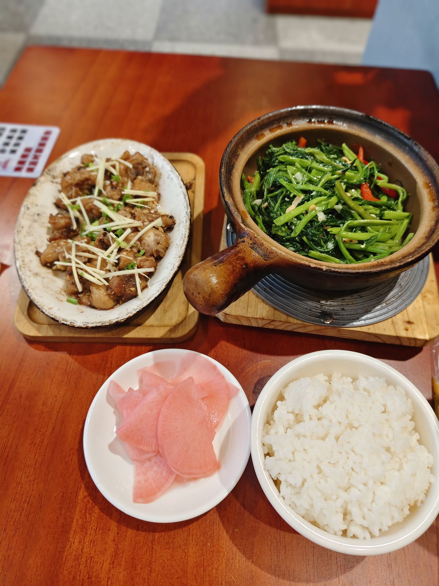 范妈砂锅菜(解放路步行街店)