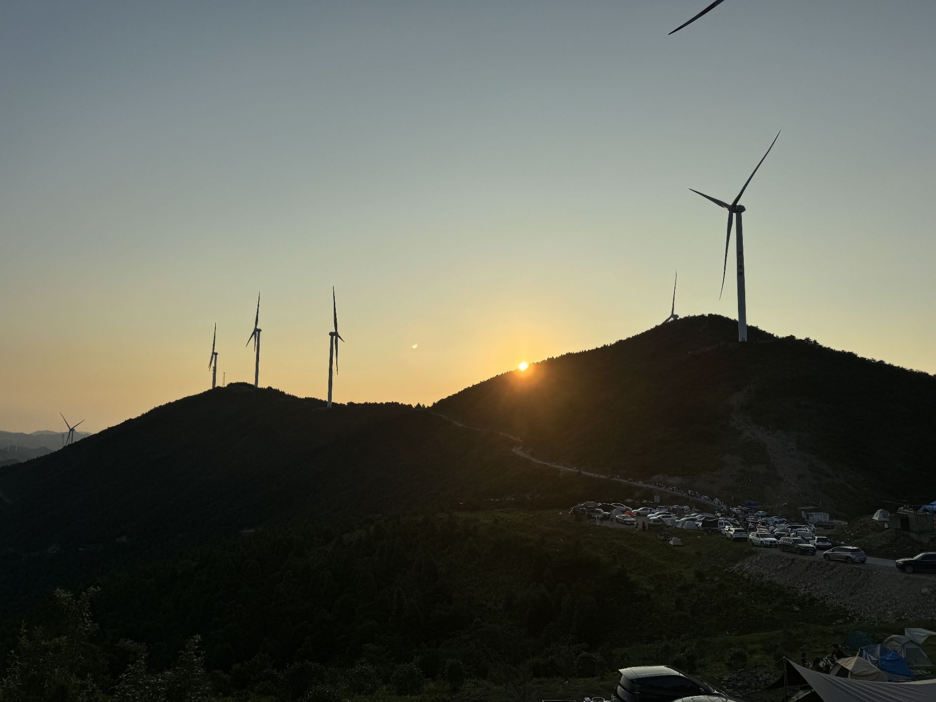 青梅尖绿野仙踪露营基地