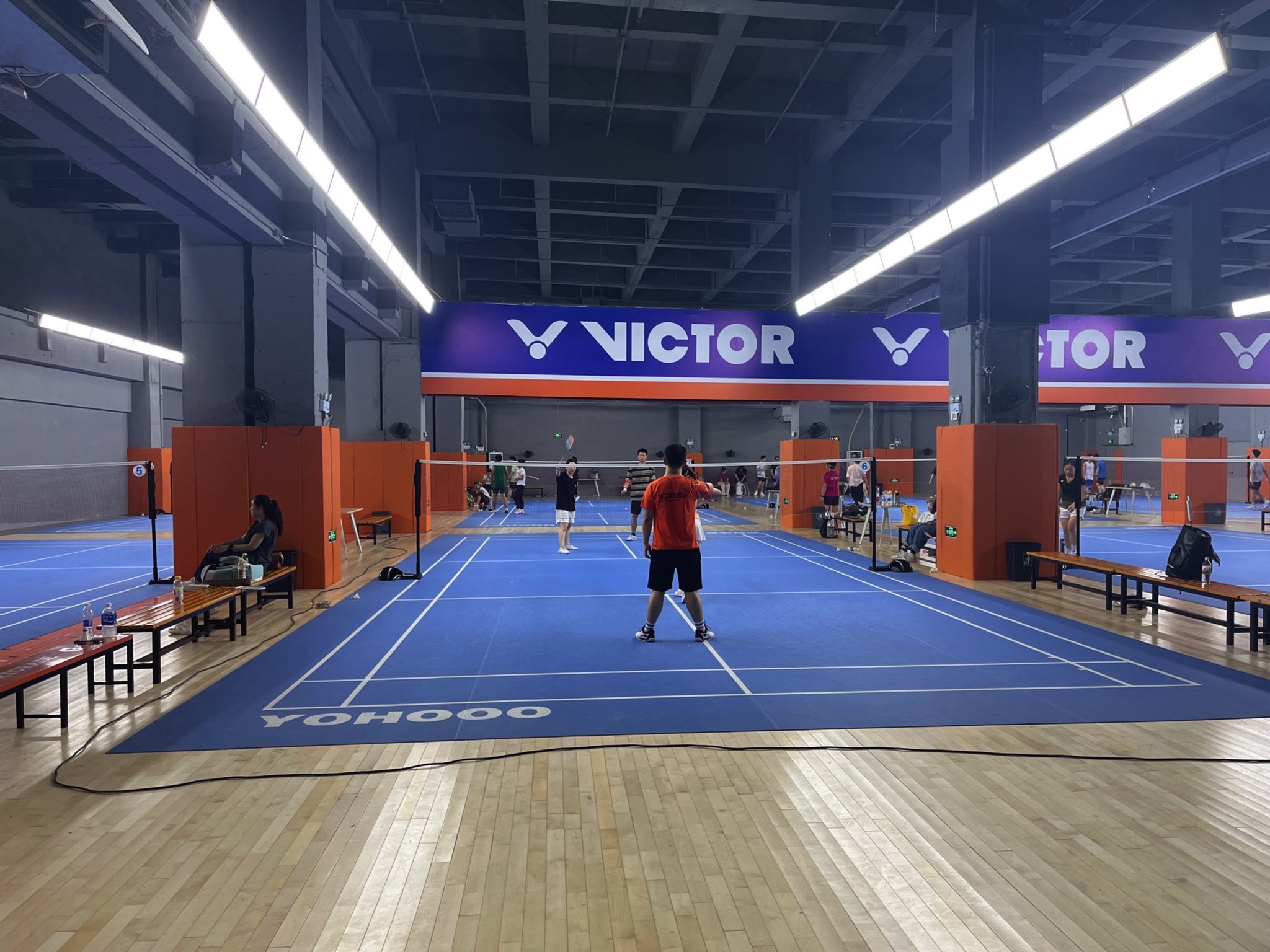 场地封面-友好体育·羽毛球馆(宏丰生活广场店)