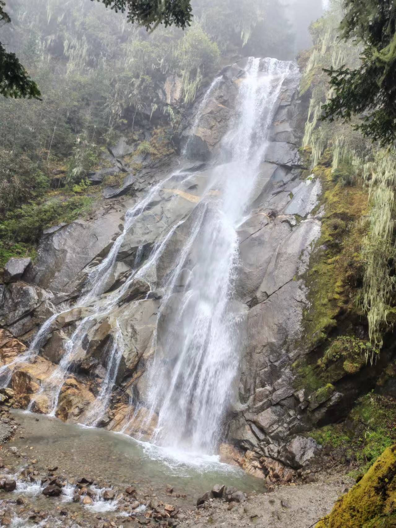 理小路雷神王网红瀑布旅行图片 3