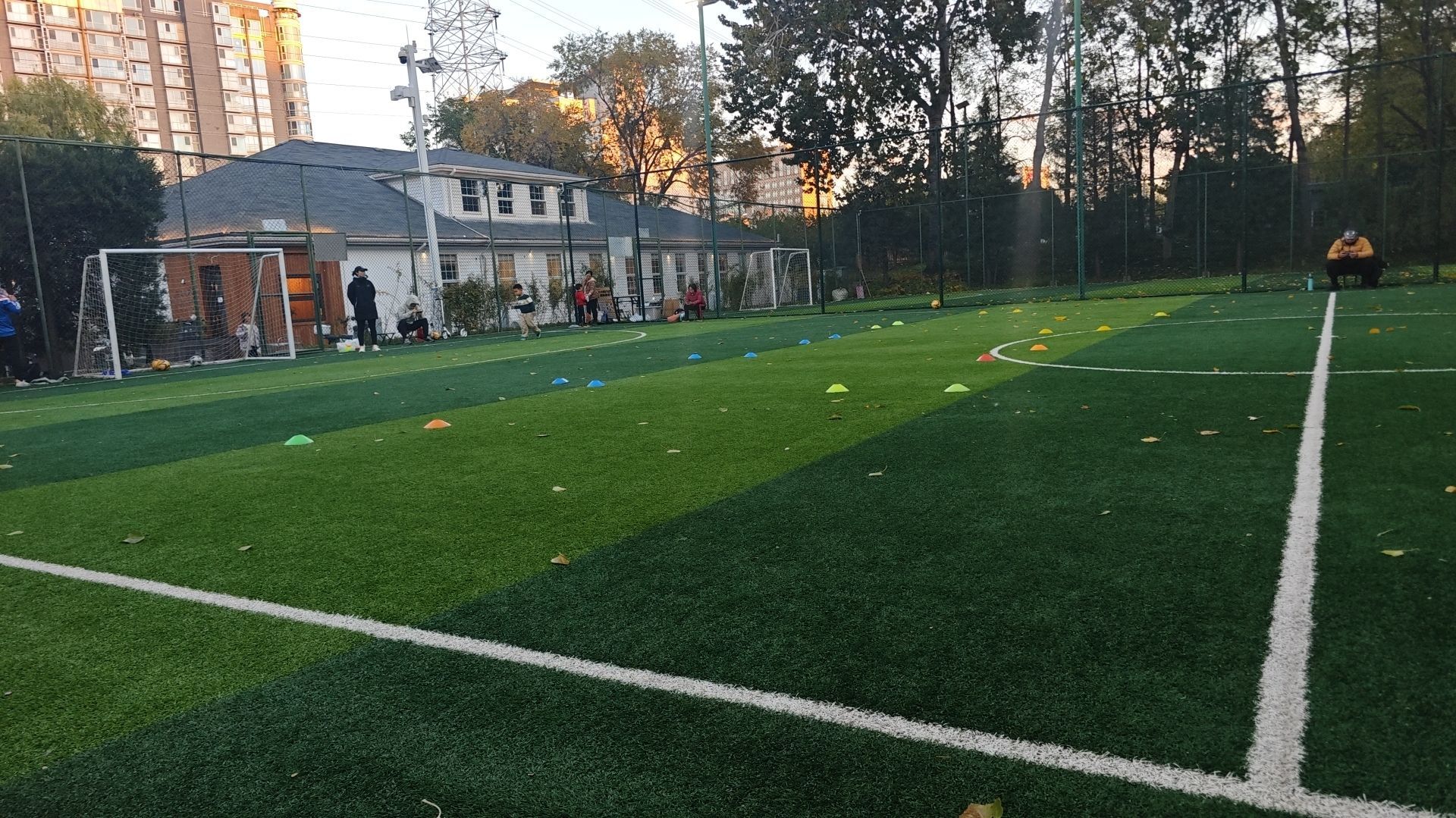 场地封面-优贝少儿足球