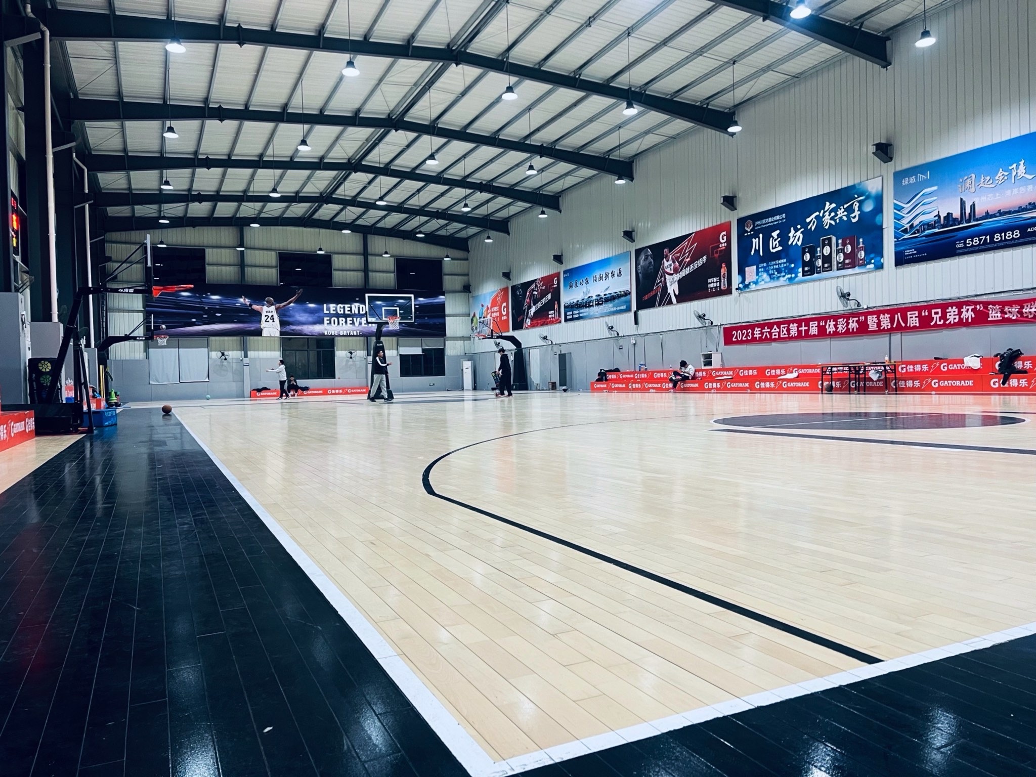 场地封面-布鲁汉斯篮球公园