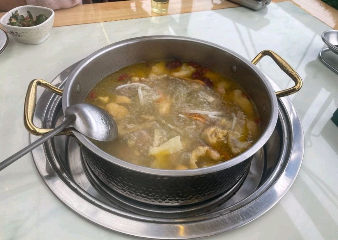 玮哥·椰子鸡主题餐厅