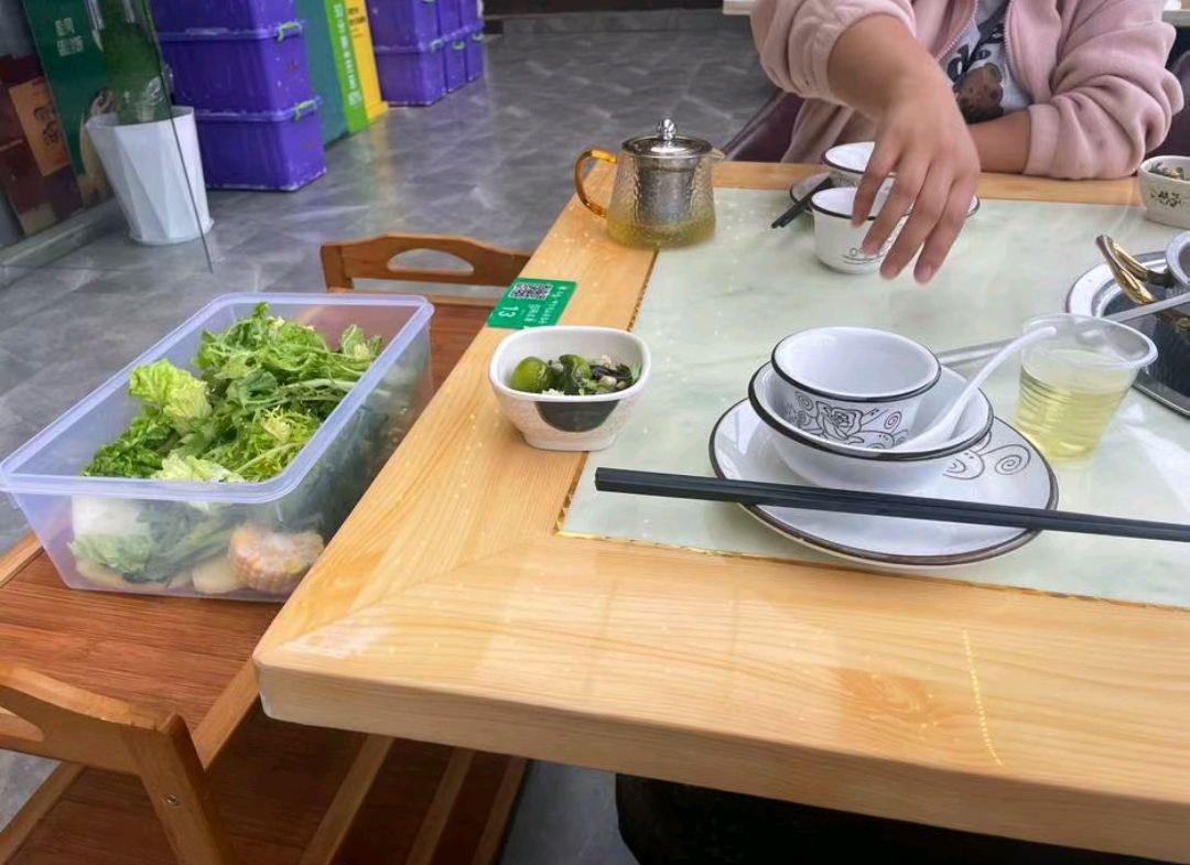 玮哥·椰子鸡主题餐厅