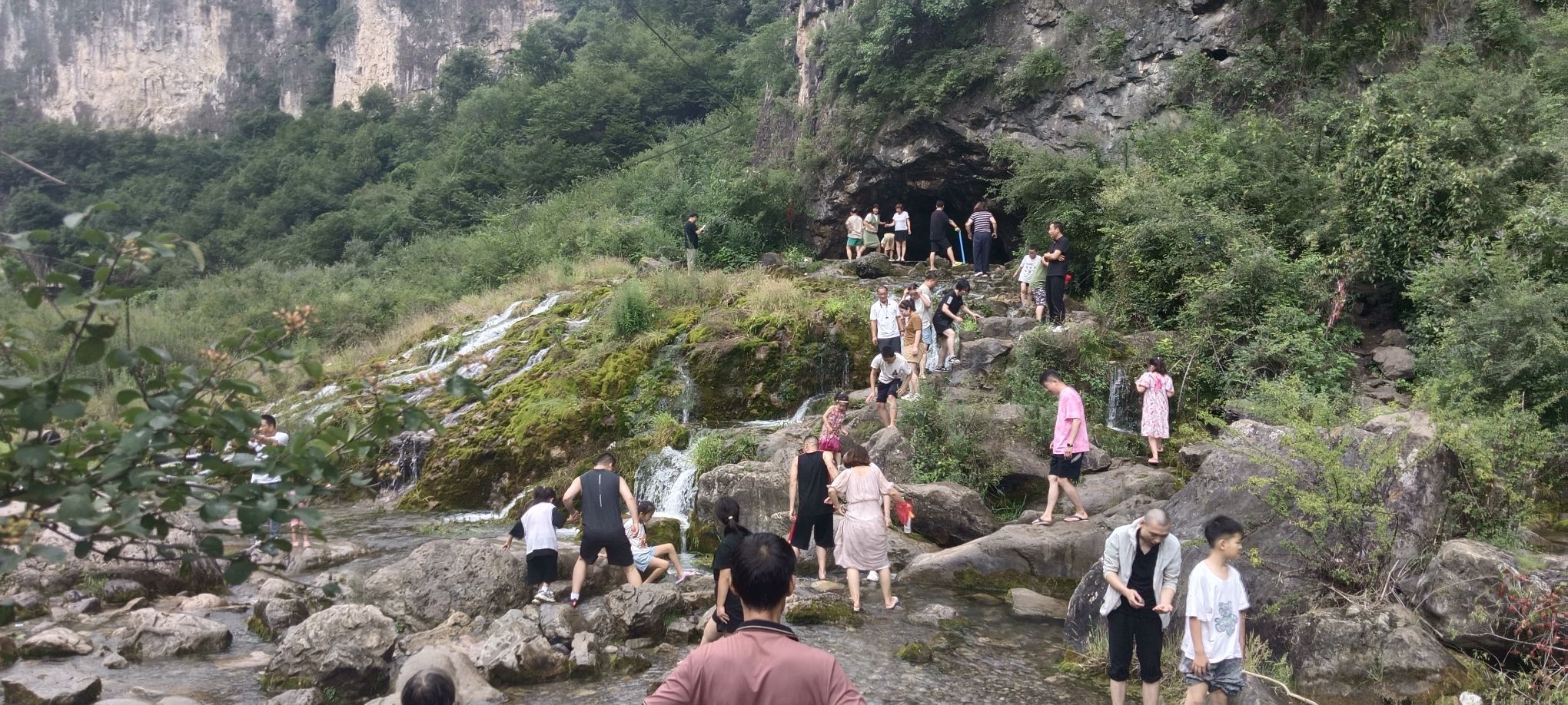 山洞旅行图片 2