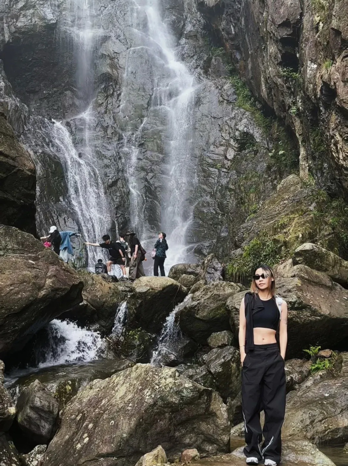 龙江村网红瀑布旅行图片 1