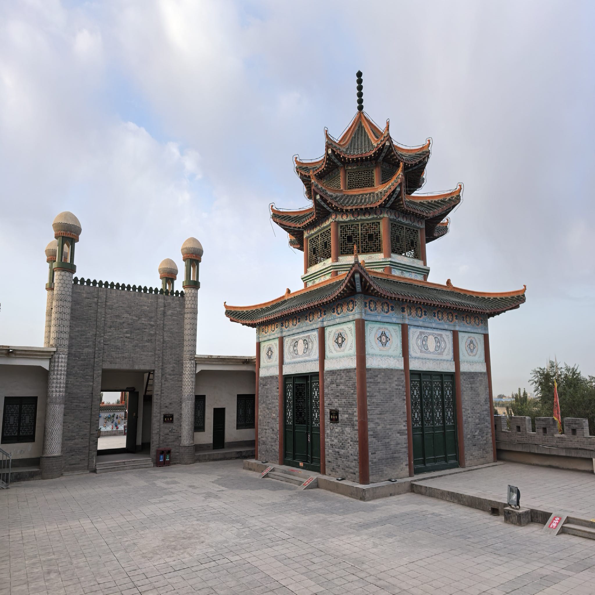回王宫大殿实景照片
