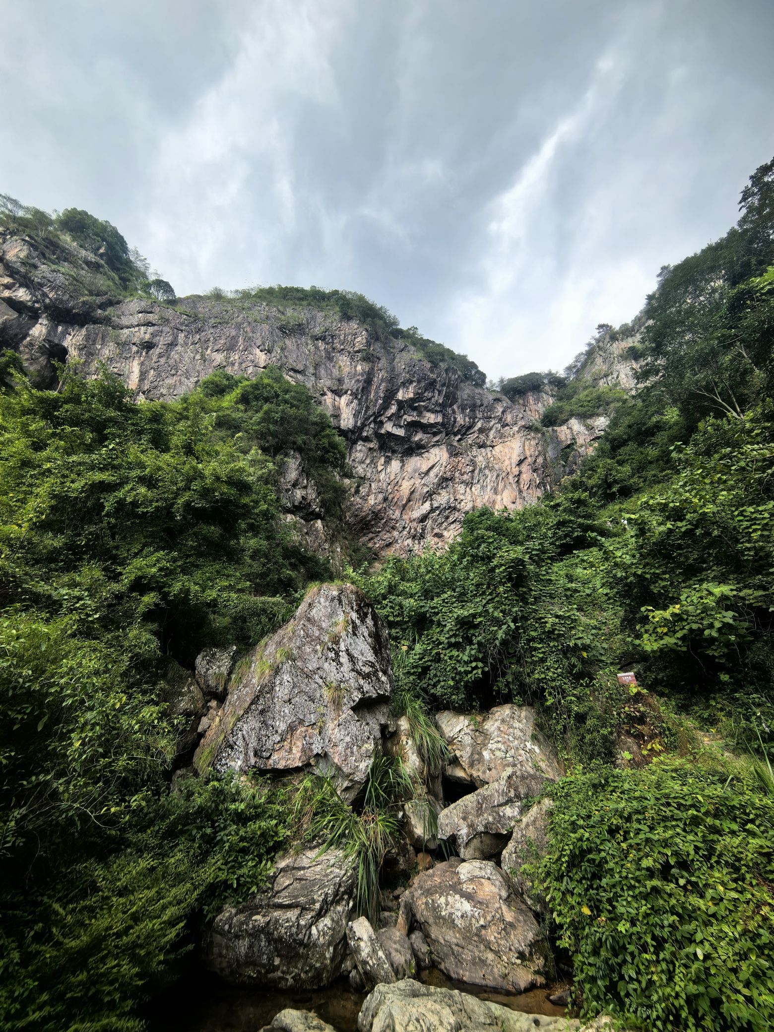 佛岩飞瀑旅行图片 2