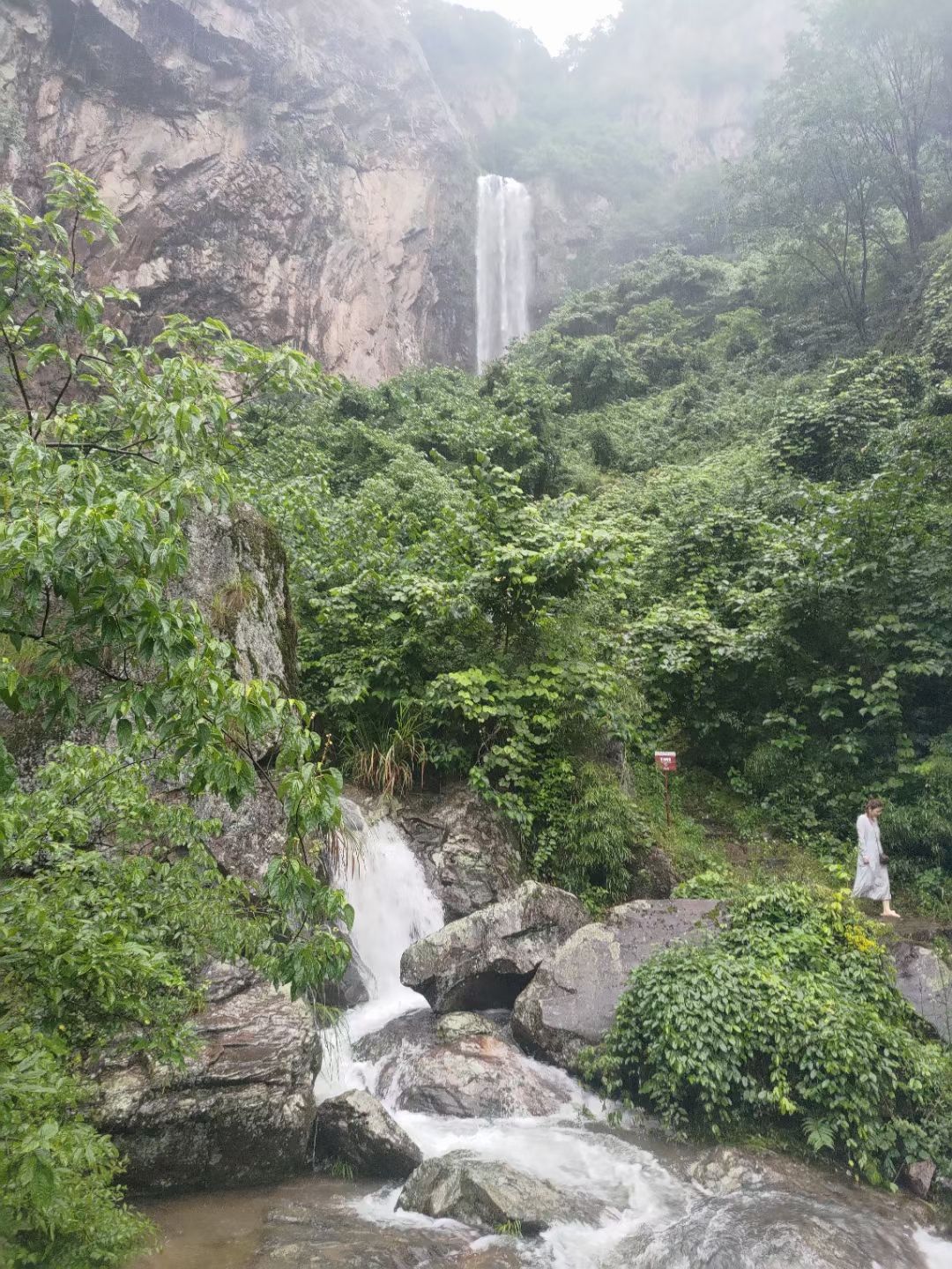 佛岩飞瀑旅行图片 2