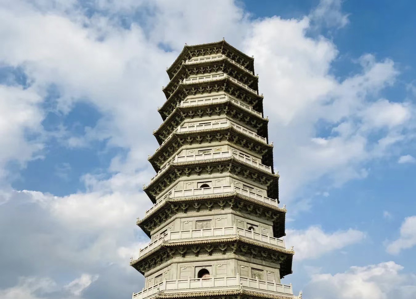 化州文光宝塔网红街