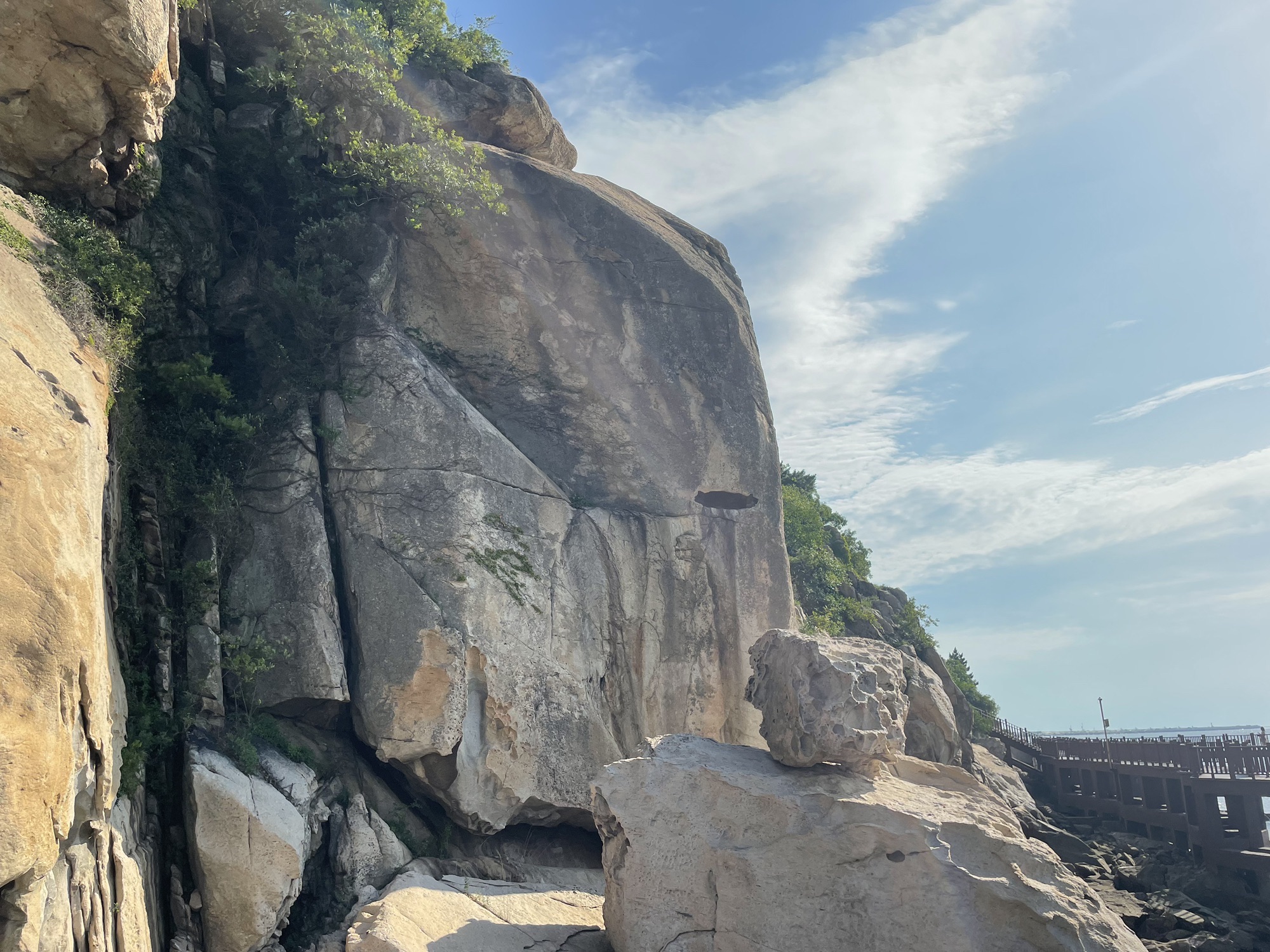 海蚀奇观 - 高公岛街道便民圈栖邻生活圈风景名胜服务点实景照片