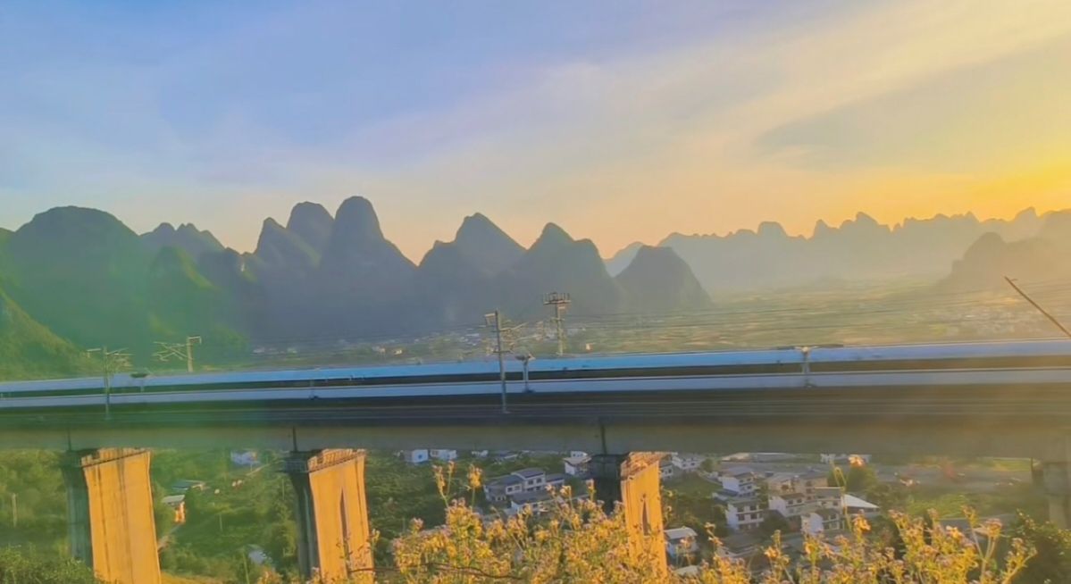 阳朔山水列车旅行图片 1