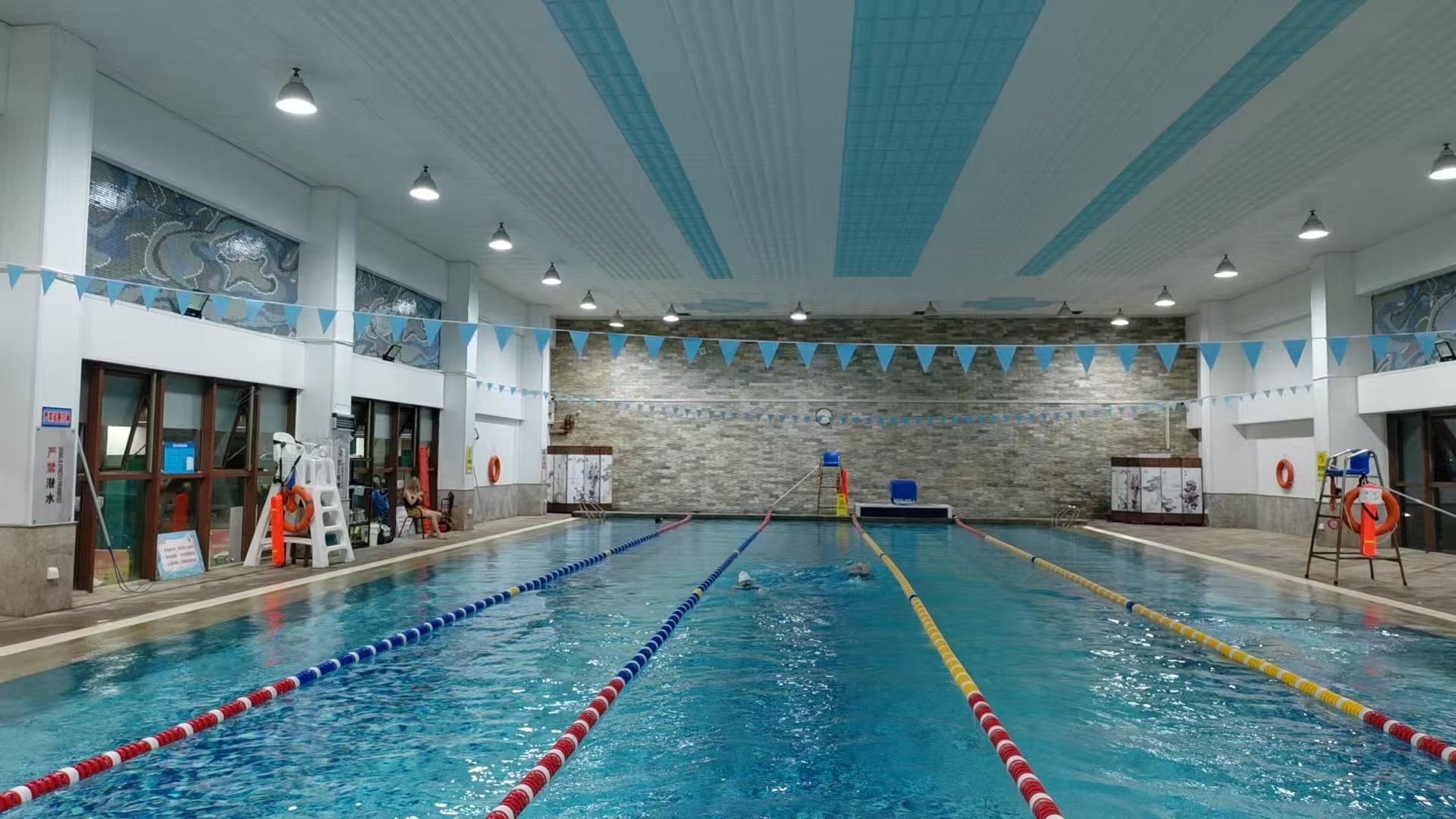 场地封面-飞梦游泳馆