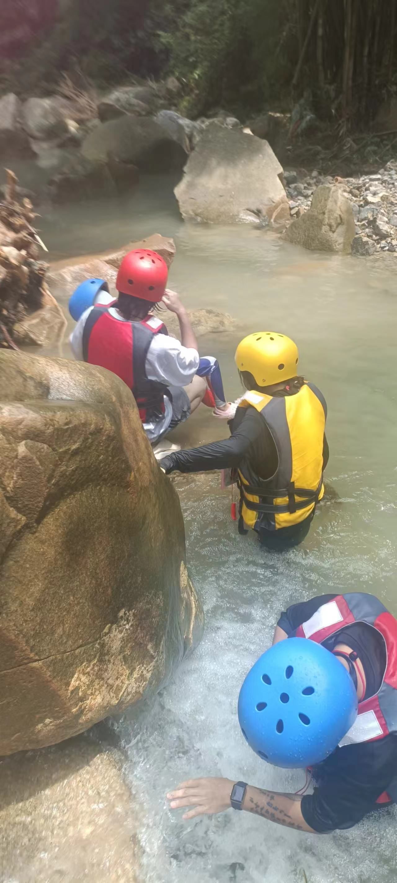野人湾溪流穿越旅行图片 3