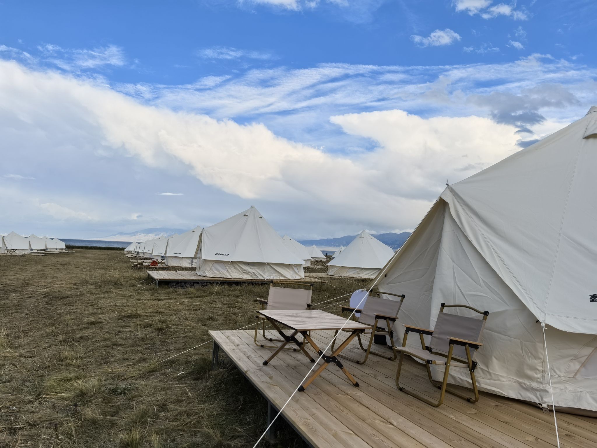 赛里木湖鑫鑫露营基地(景区内)