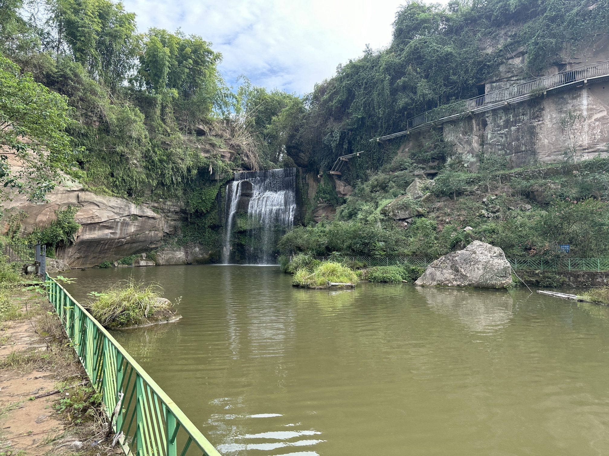 阳河塘瀑布旅行图片 3