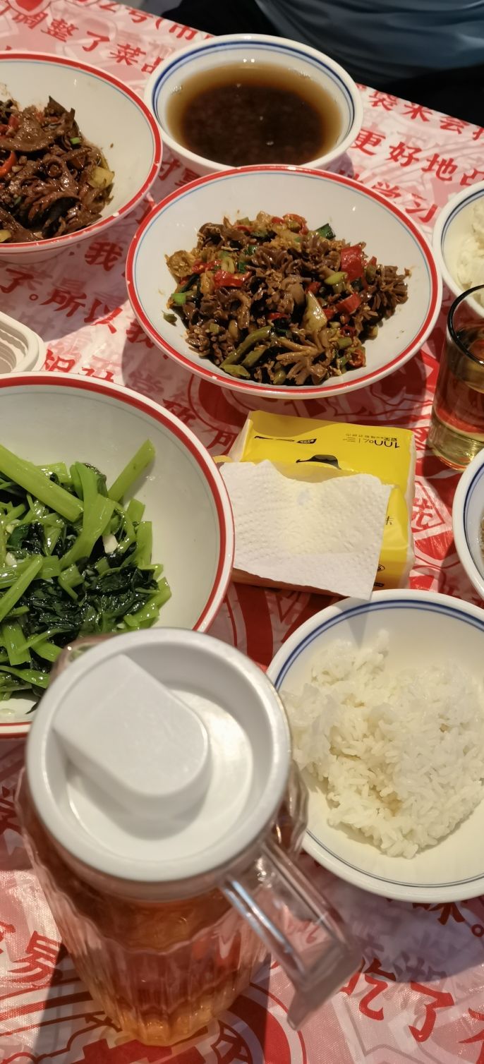 廖哥土鲫鱼下饭菜(海口兴丹店)