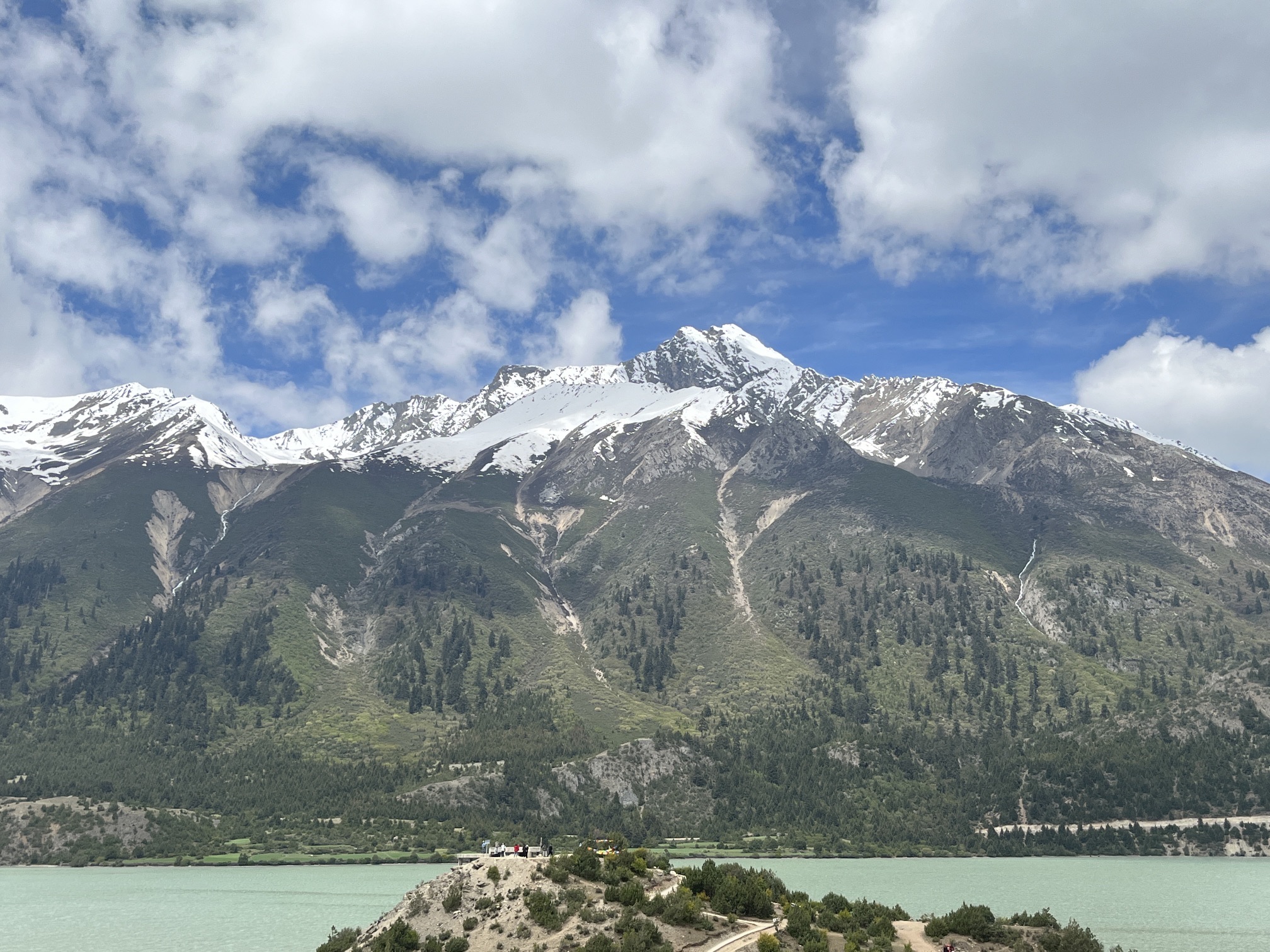 然乌湖免费观景台