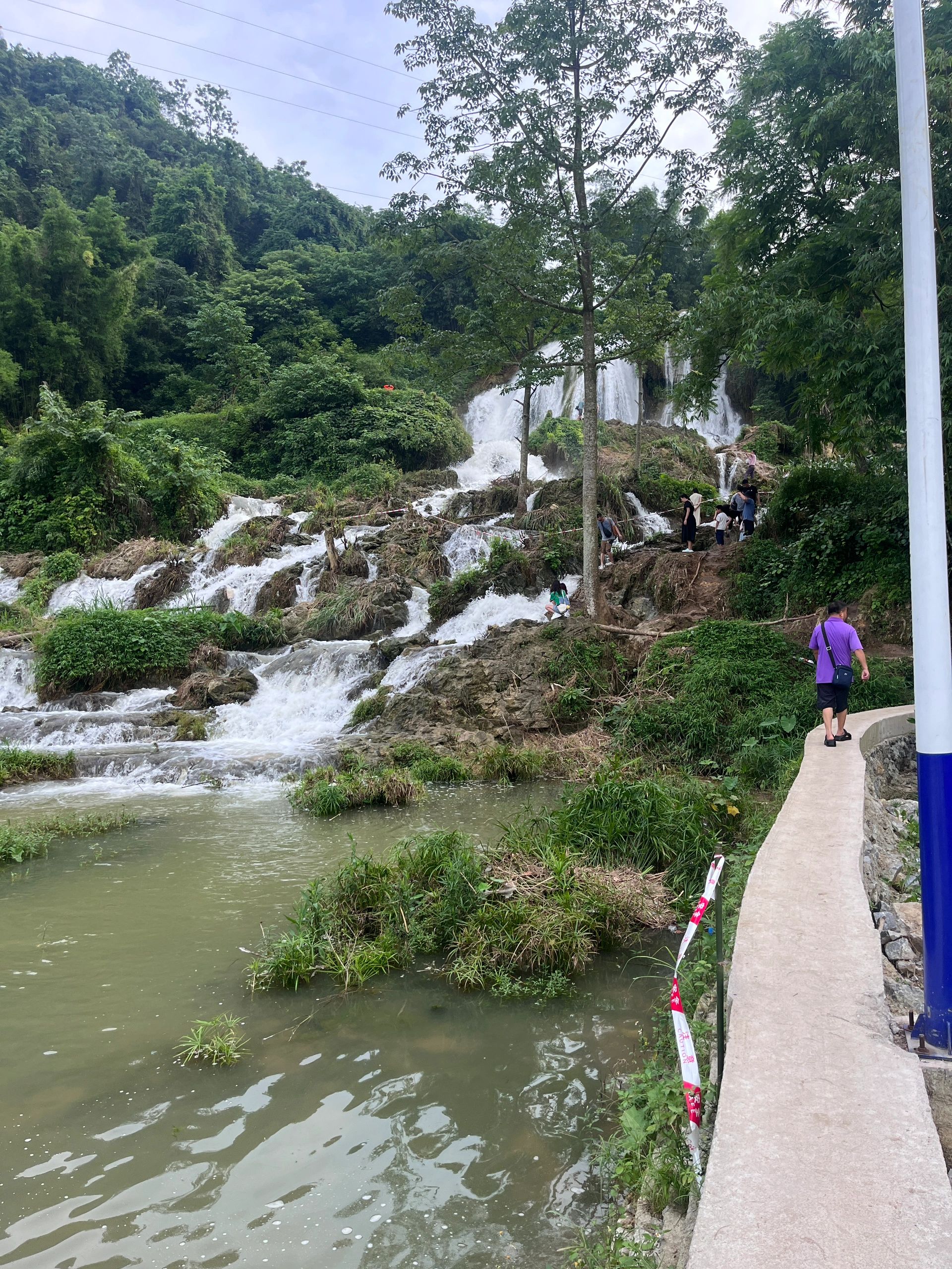 隆安岜岑瀑布旅行图片 1