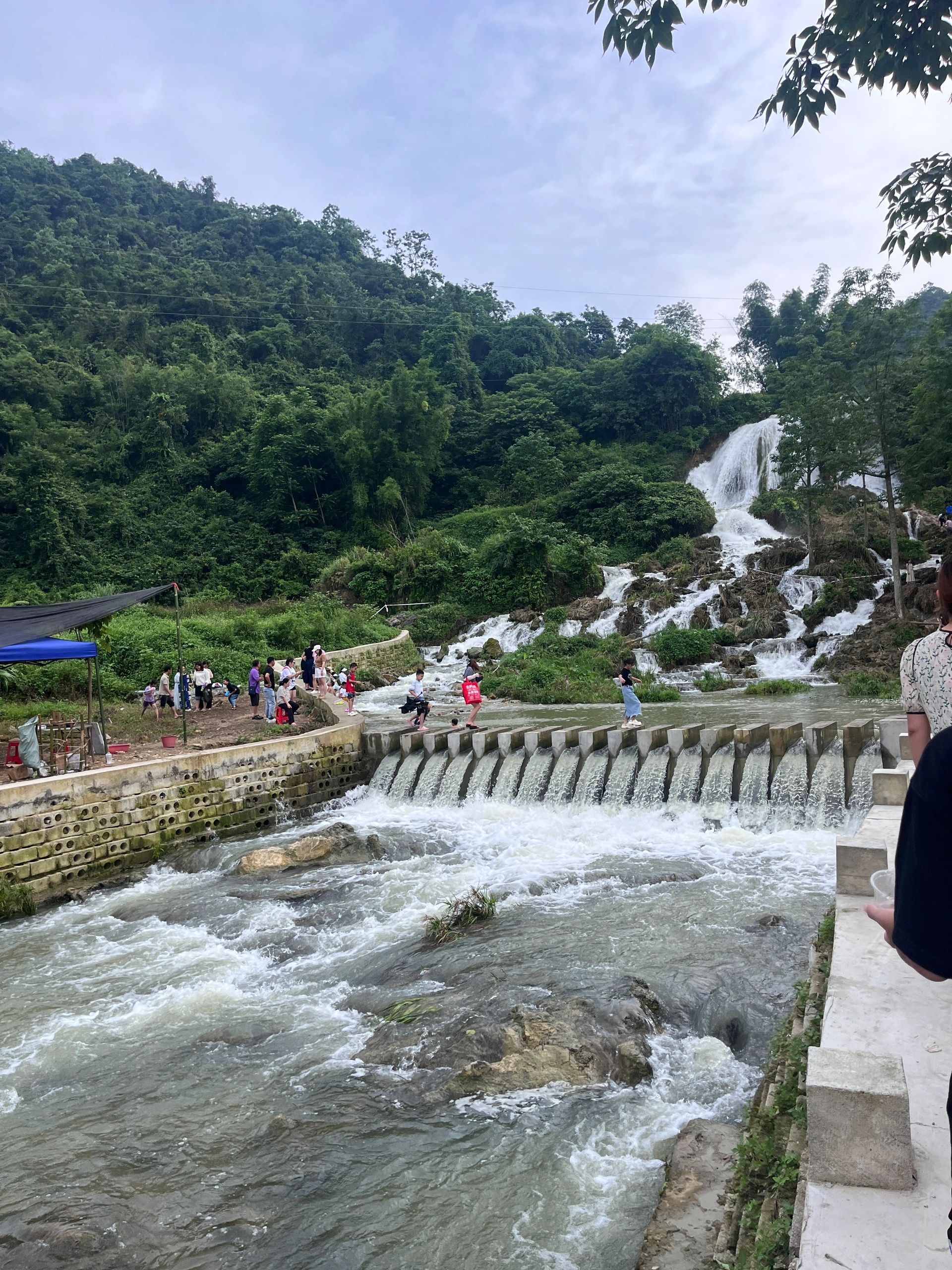 隆安岜岑瀑布旅行图片 3
